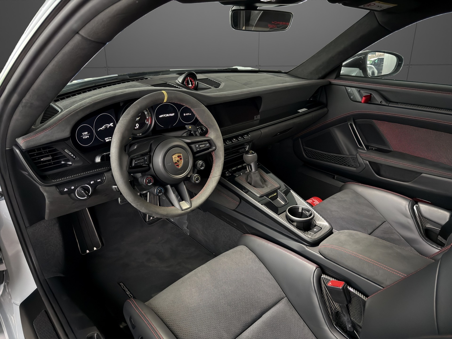 PORSCHE 911 GT3 RS-image-8