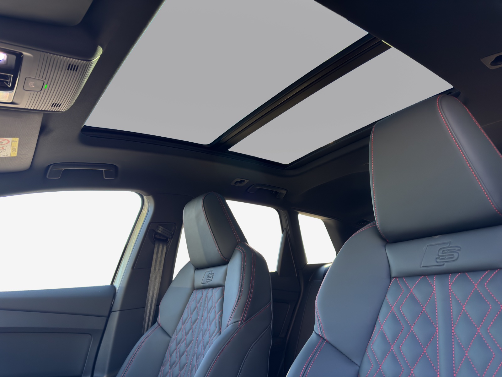 AUDI Q4 e-tron 45 Edition Swiss Ski quattro-image-15