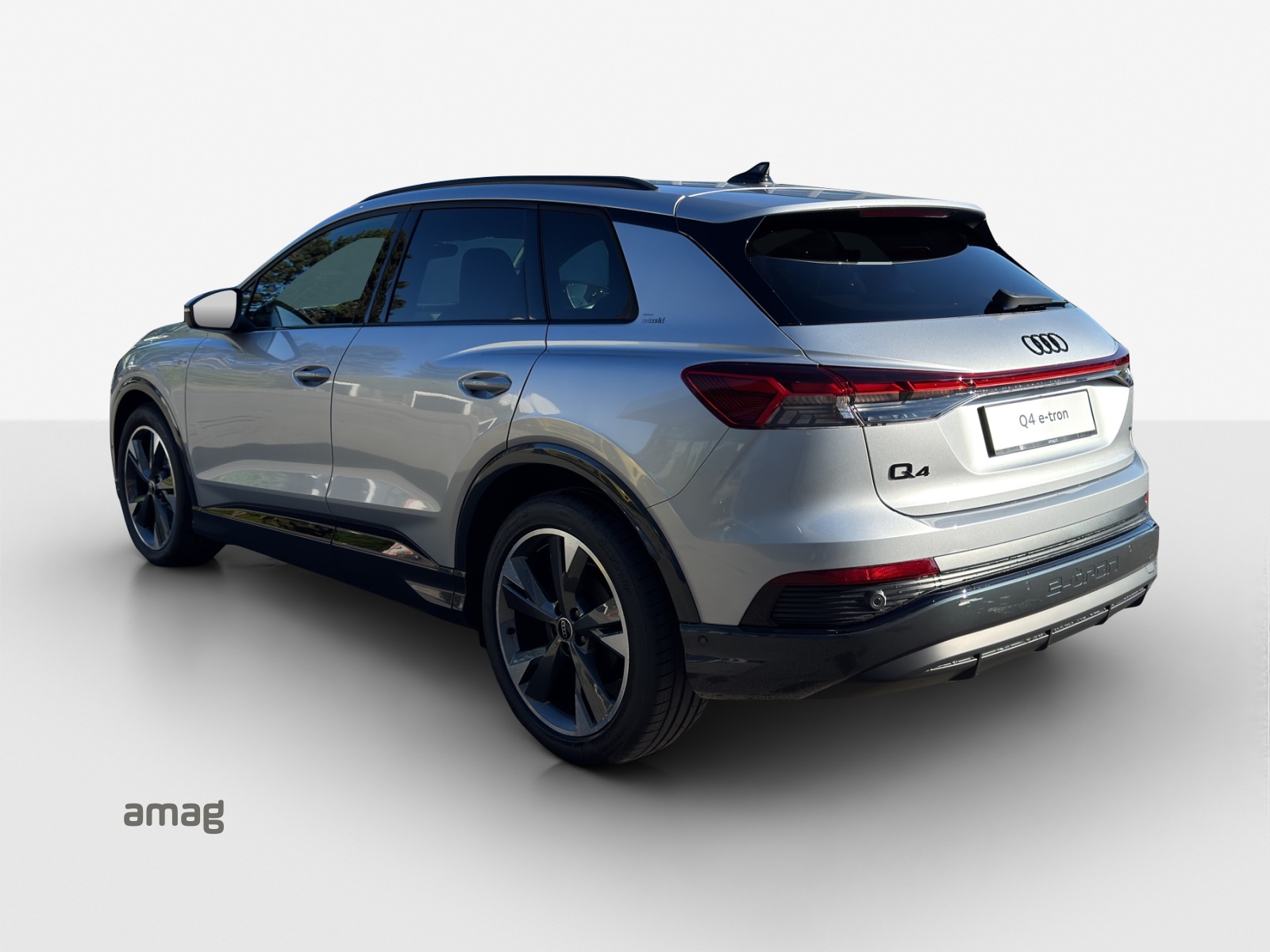 AUDI Q4 e-tron 45 Edition Swiss Ski quattro-image-2