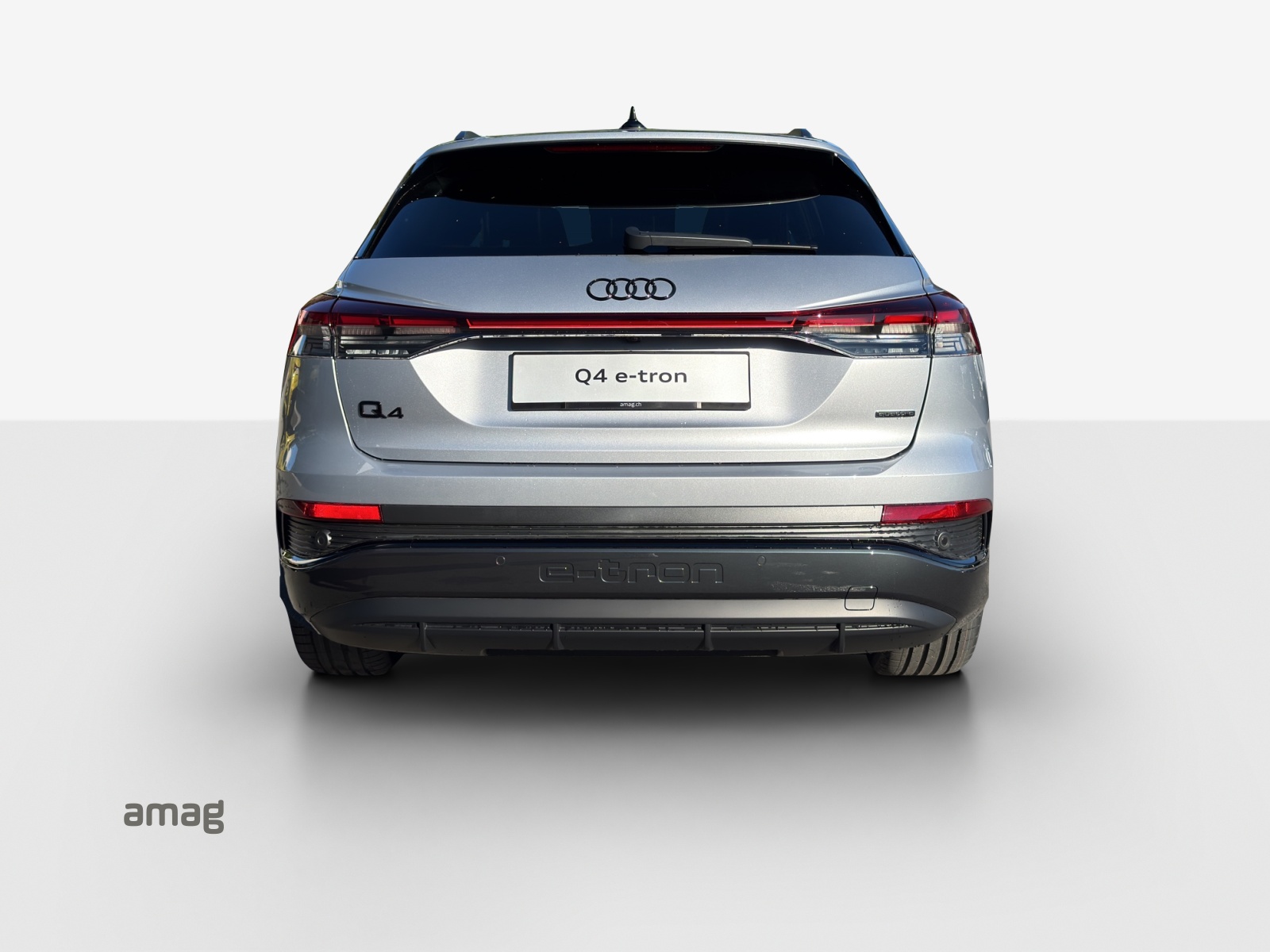 AUDI Q4 e-tron 45 Edition Swiss Ski quattro-image-3