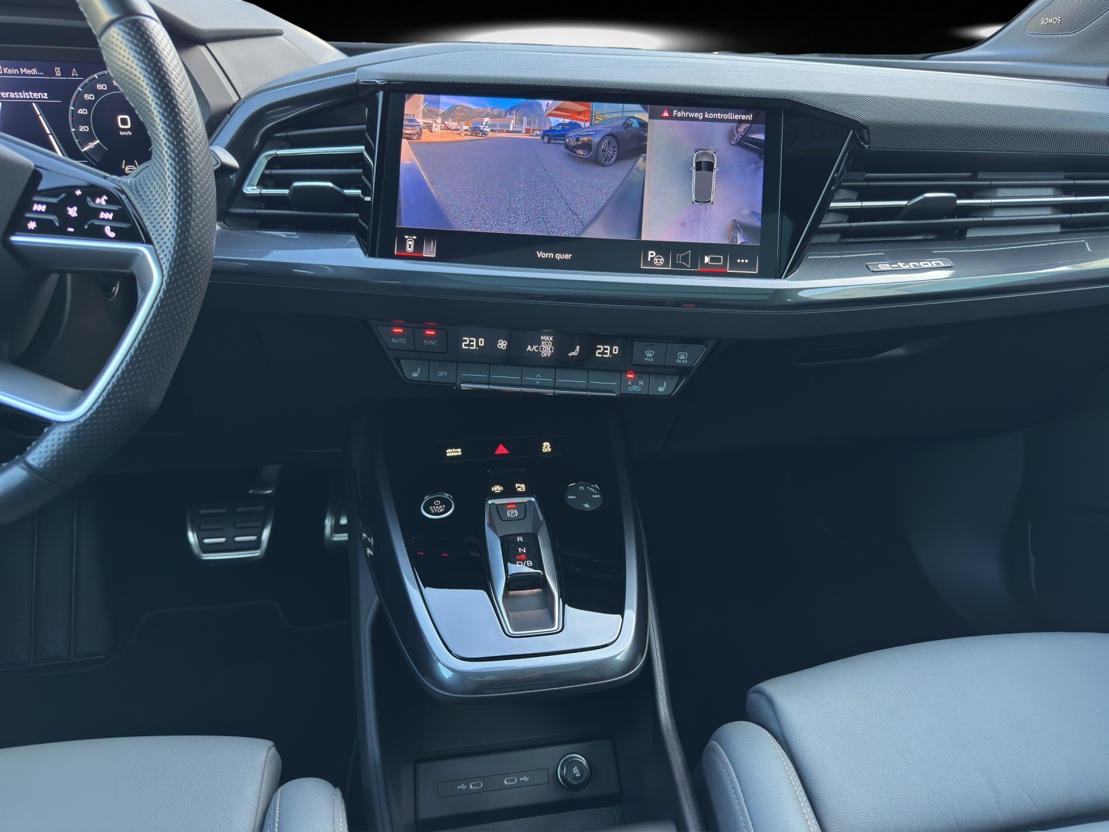 AUDI Q4 e-tron 50 quattro-image-11