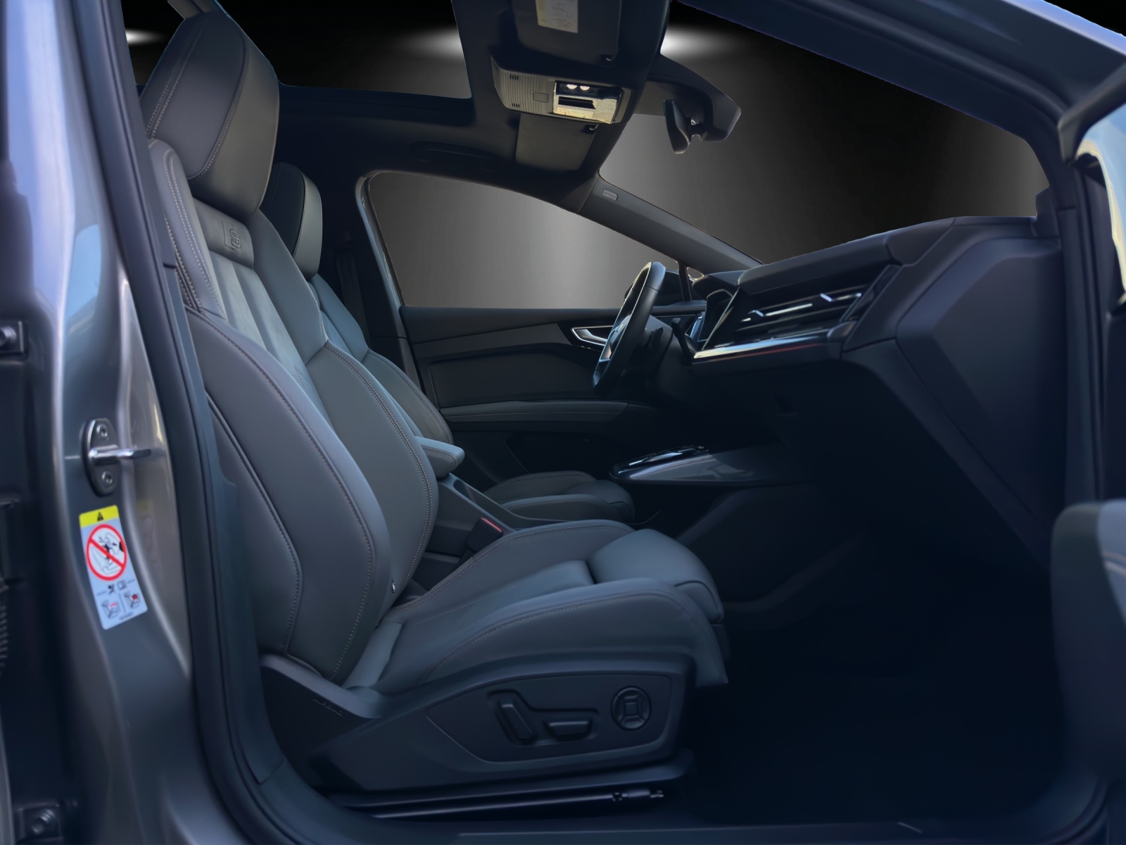AUDI Q4 e-tron 50 quattro-image-8