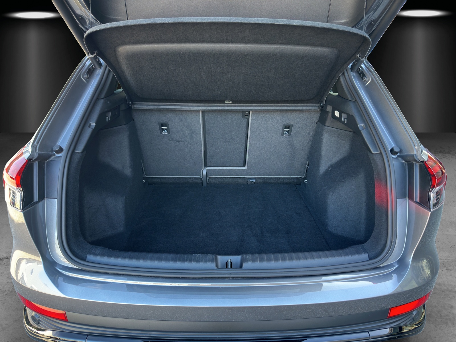 AUDI Q4 e-tron 50 quattro-image-6