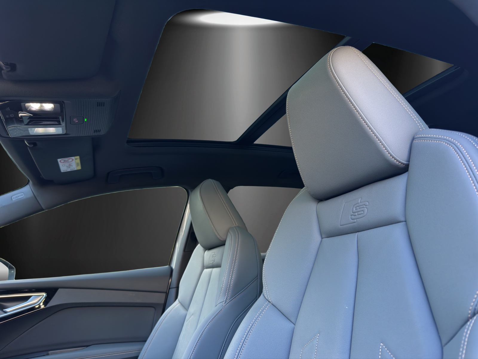 AUDI Q4 e-tron 50 quattro-image-15