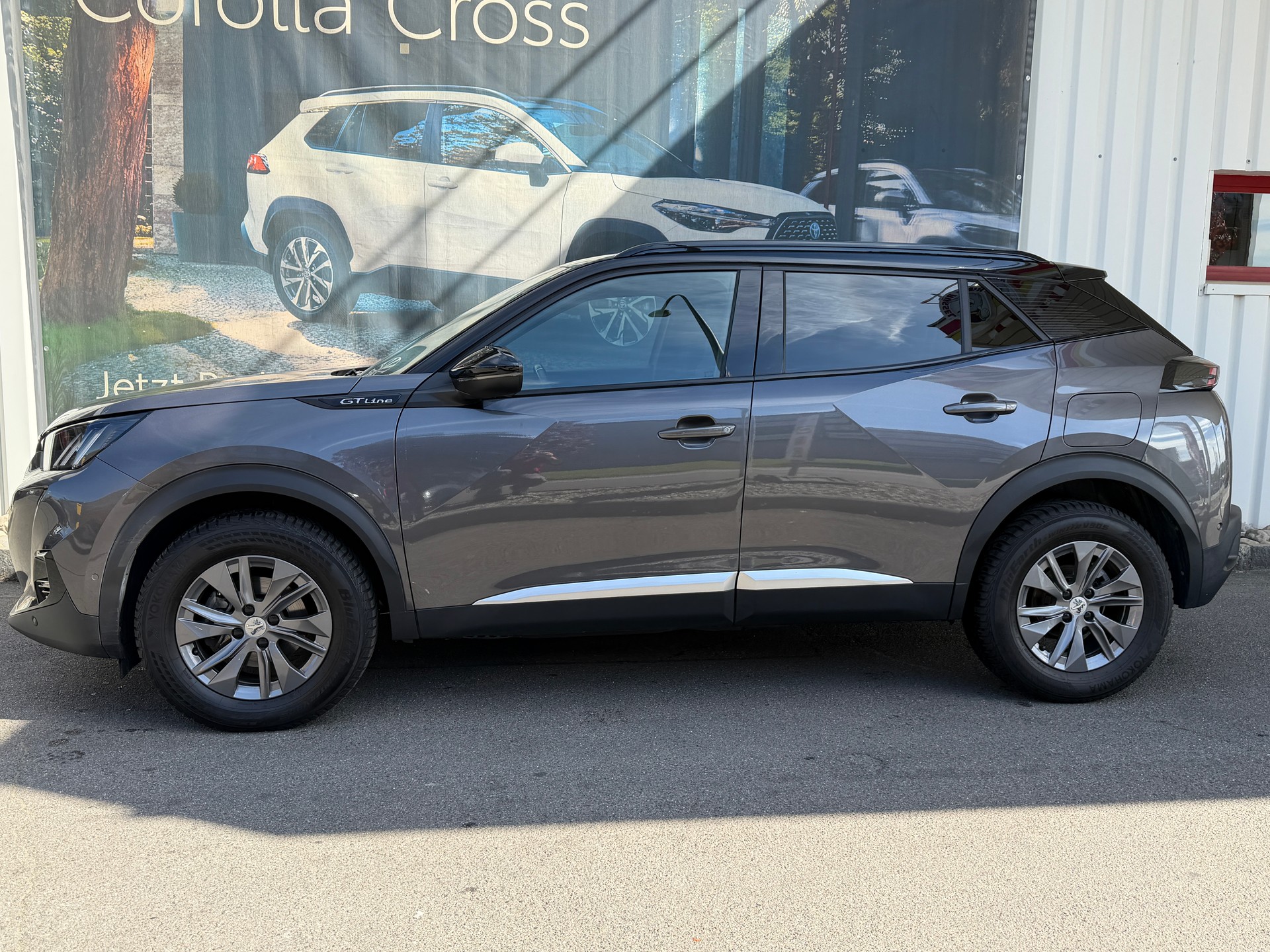 PEUGEOT 2008 1.2 PureTech GT Line-showroom-element-1