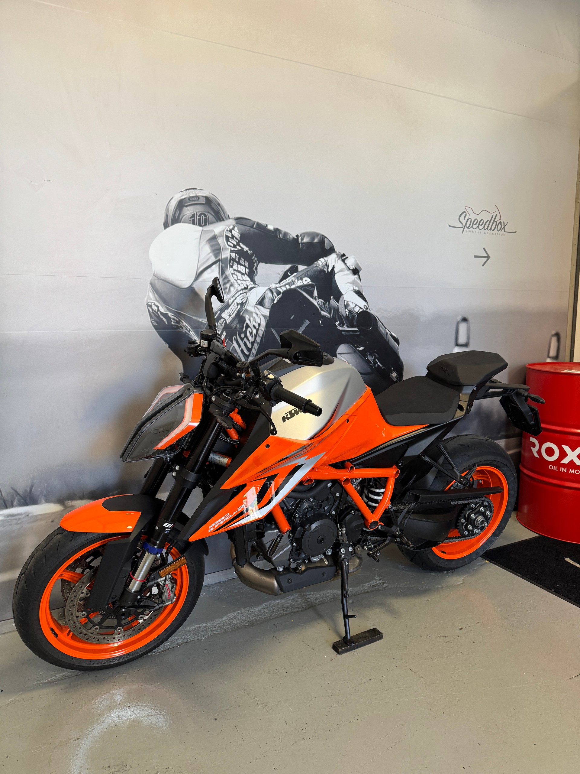KTM 1290 Super Duke R EVO-image-3