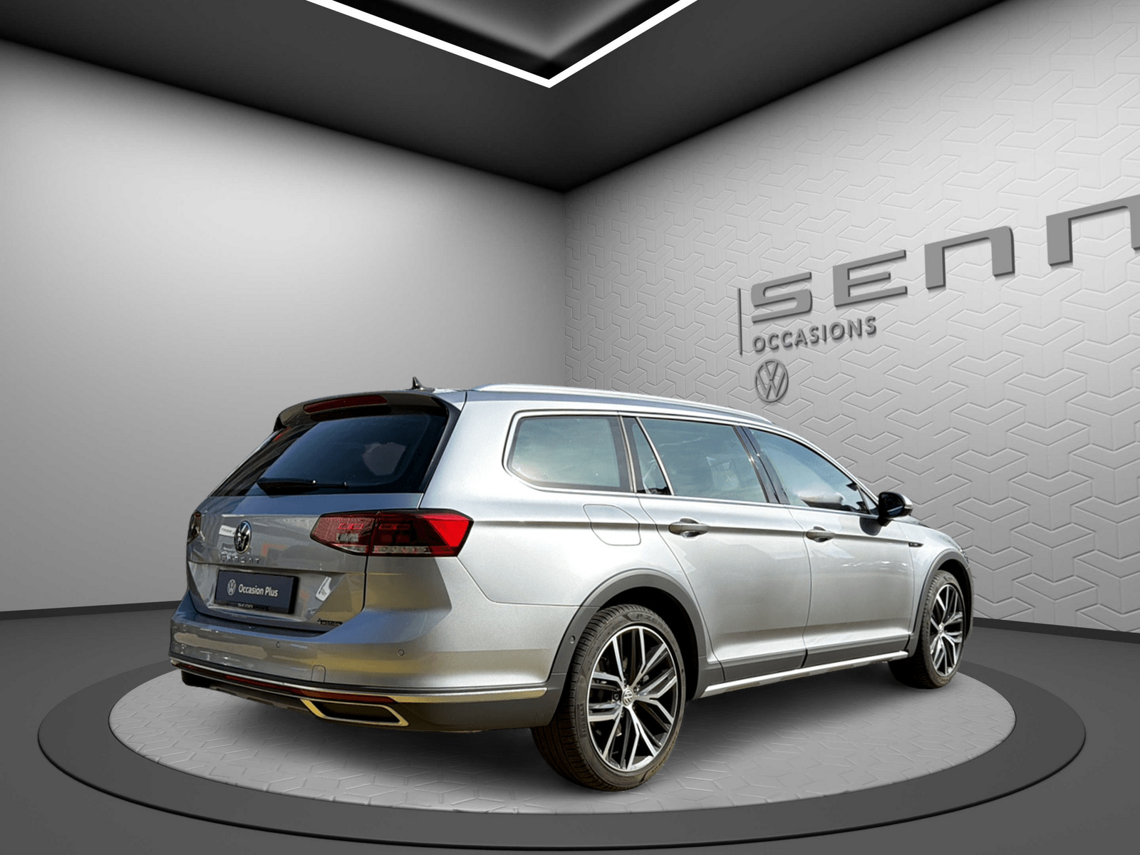 VW Passat Alltrack 2.0 TSI 4Motion DSG-image-5