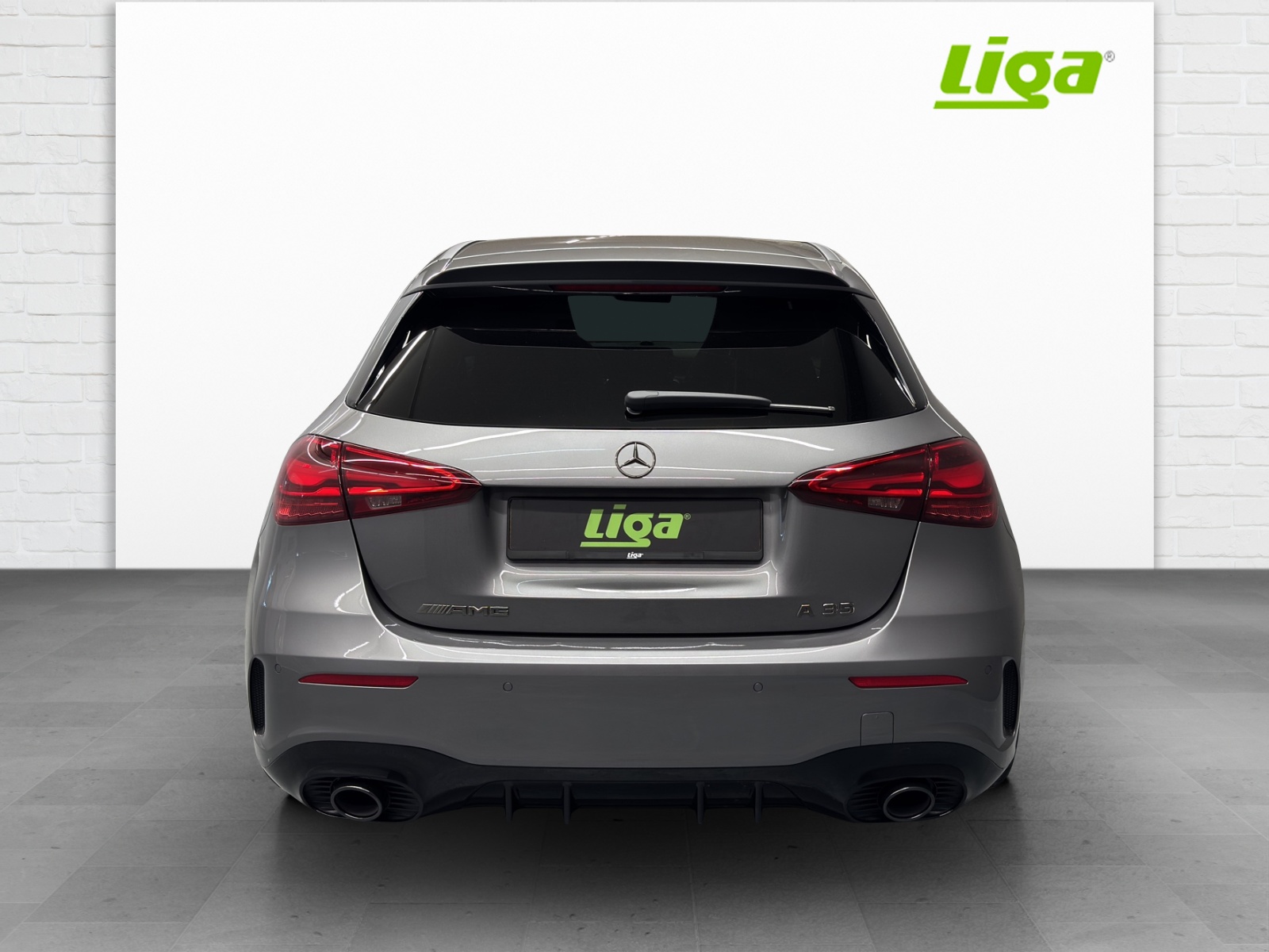 MERCEDES-BENZ AMG A 35 4Matic-image-3