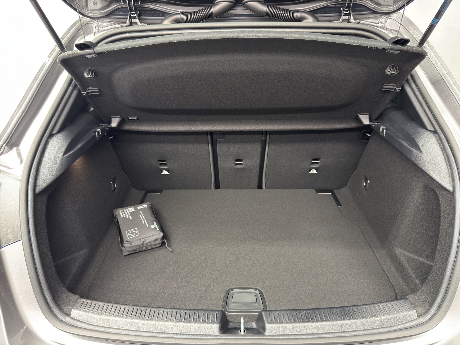 MERCEDES-BENZ AMG A 35 4Matic-image-8