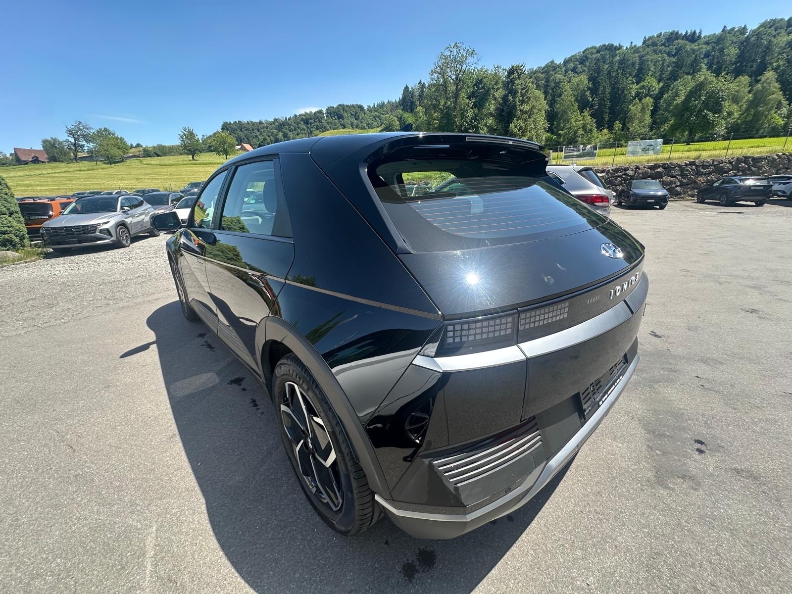 HYUNDAI Ioniq 5 72kWh Origo 4WD-image-2