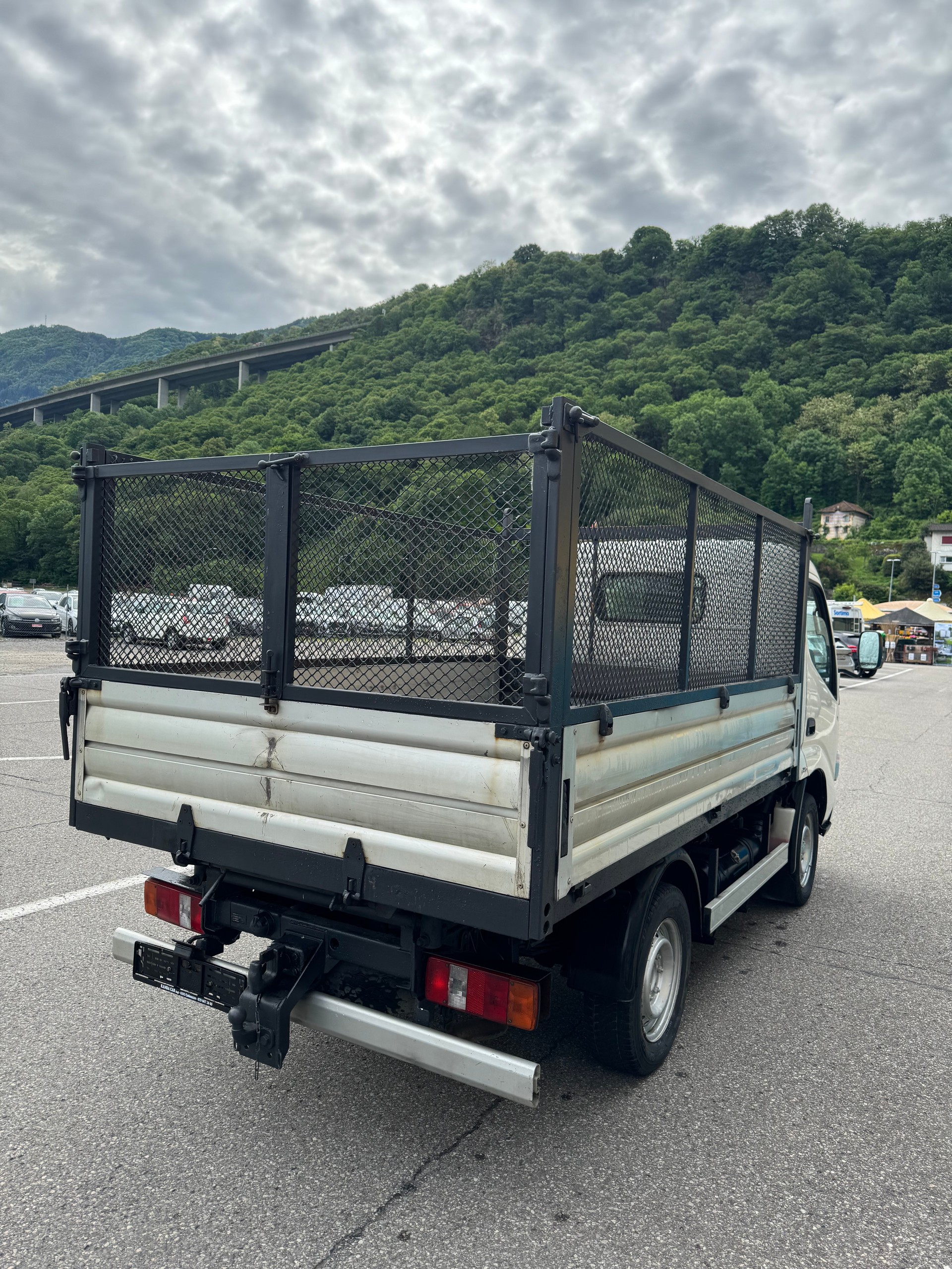 TOYOTA DYNA-image-2