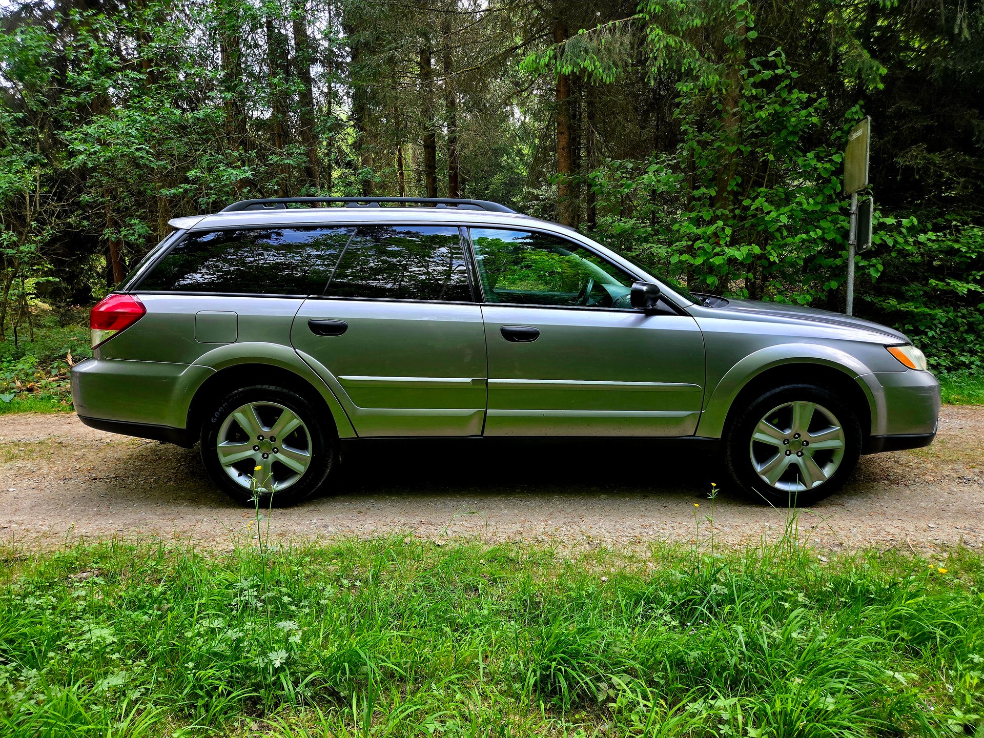SUBARU Outback 2.5i AWD *US-Modell*-image-6