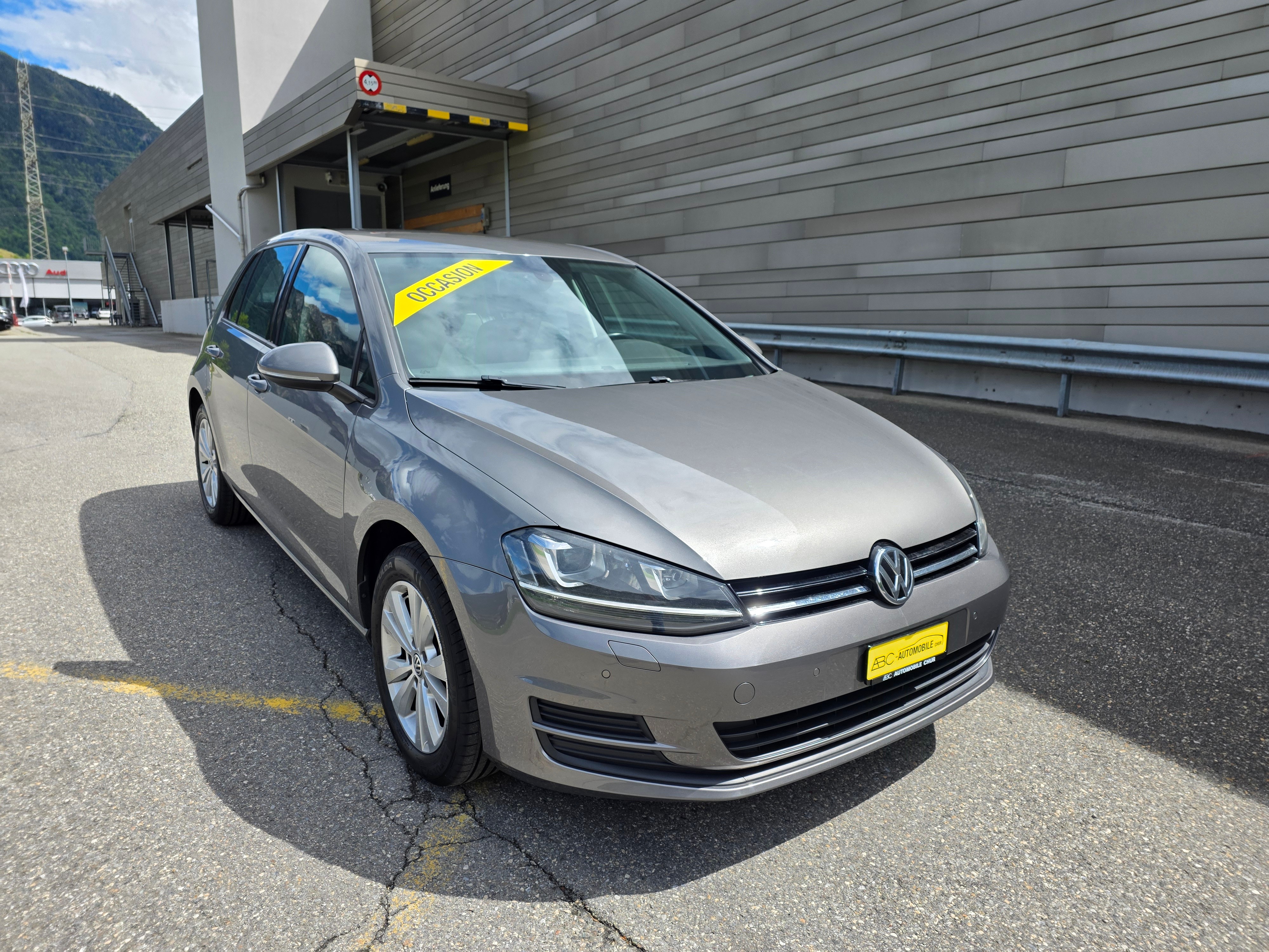 Car photo