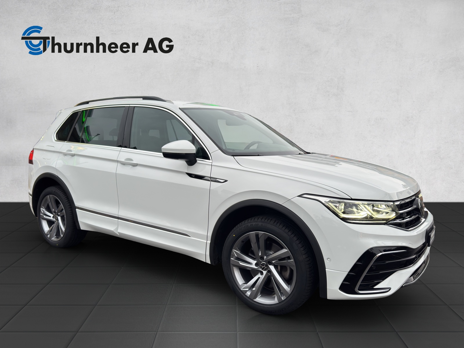 VW Tiguan 2.0 TDI SCR R-Line 4Motion DSG-image-6