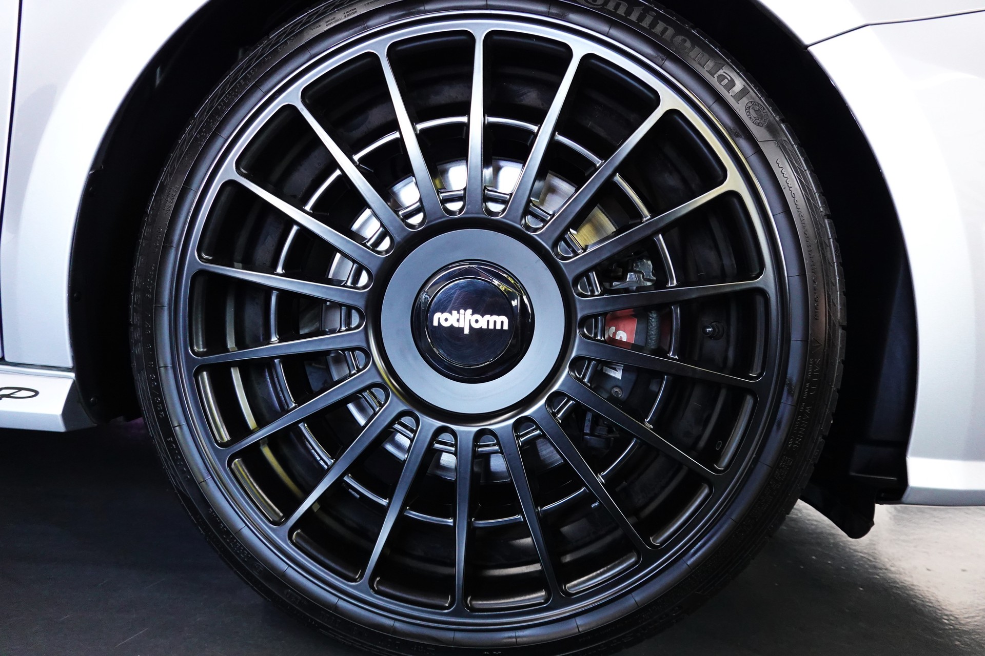 AUDI S1 SPORTBACK 2.0 TFSI QUATTRO CH-FZ ROTIFORM-image-46