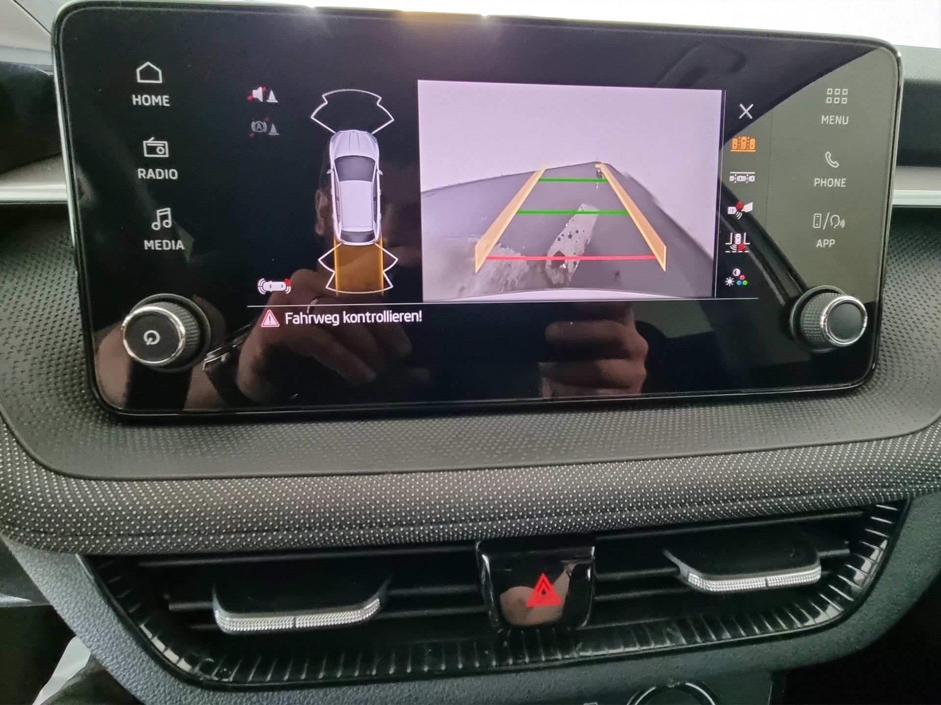 SKODA Fabia 1.0 TSI Selection *5Jahre Garantie*-image-13