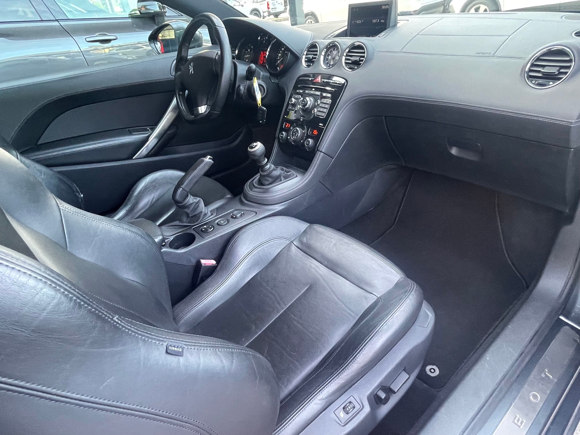 PEUGEOT RCZ 1.6 Turbo-image-9