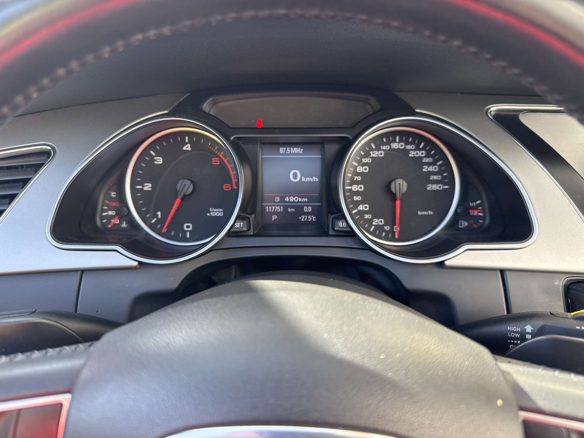 AUDI A5 Cabriolet 3.0 TDI quattro S-tronic-Automat-image-11
