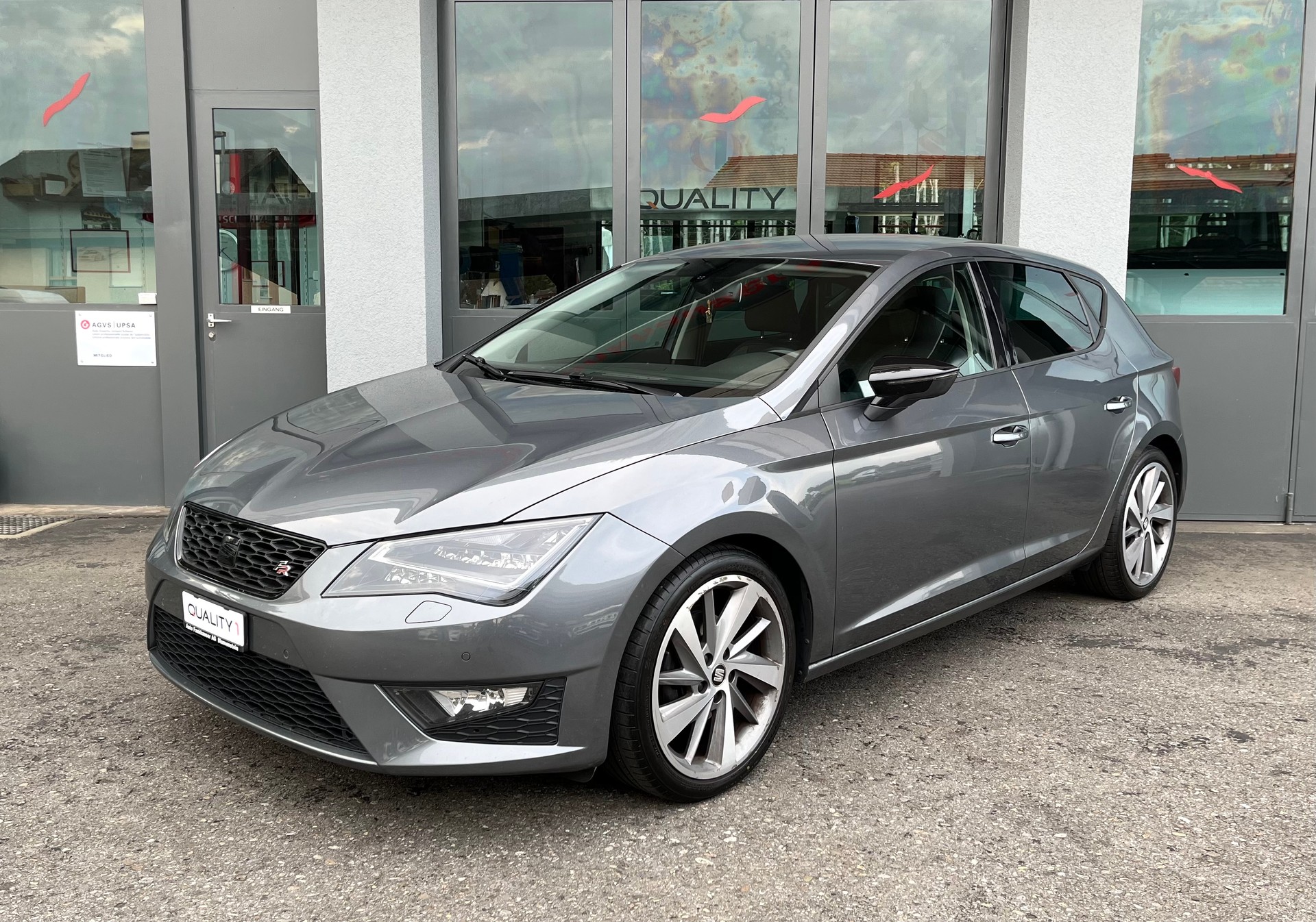 SEAT Leon 1.4 TSI FR-image-2