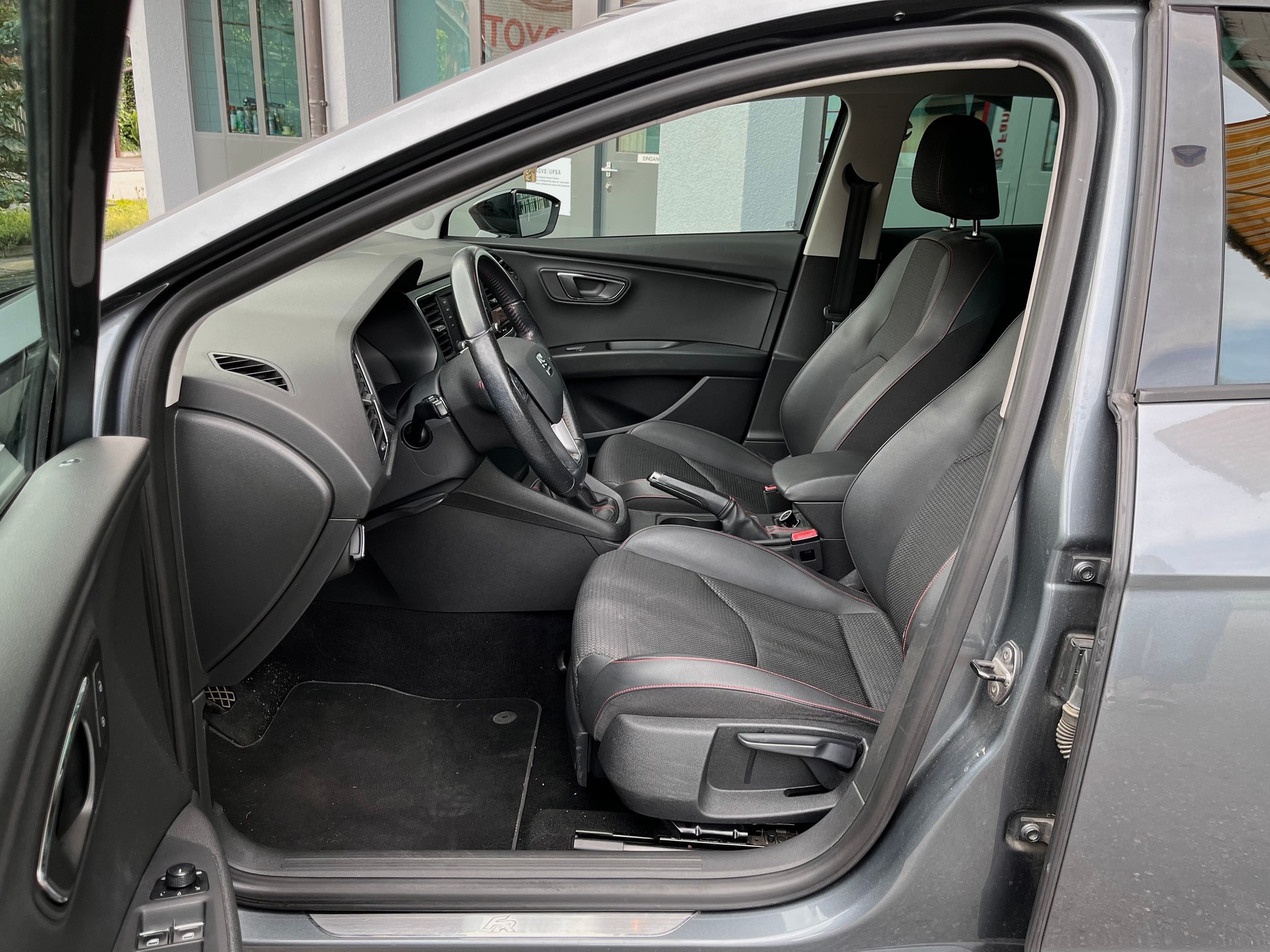 SEAT Leon 1.4 TSI FR-image-7