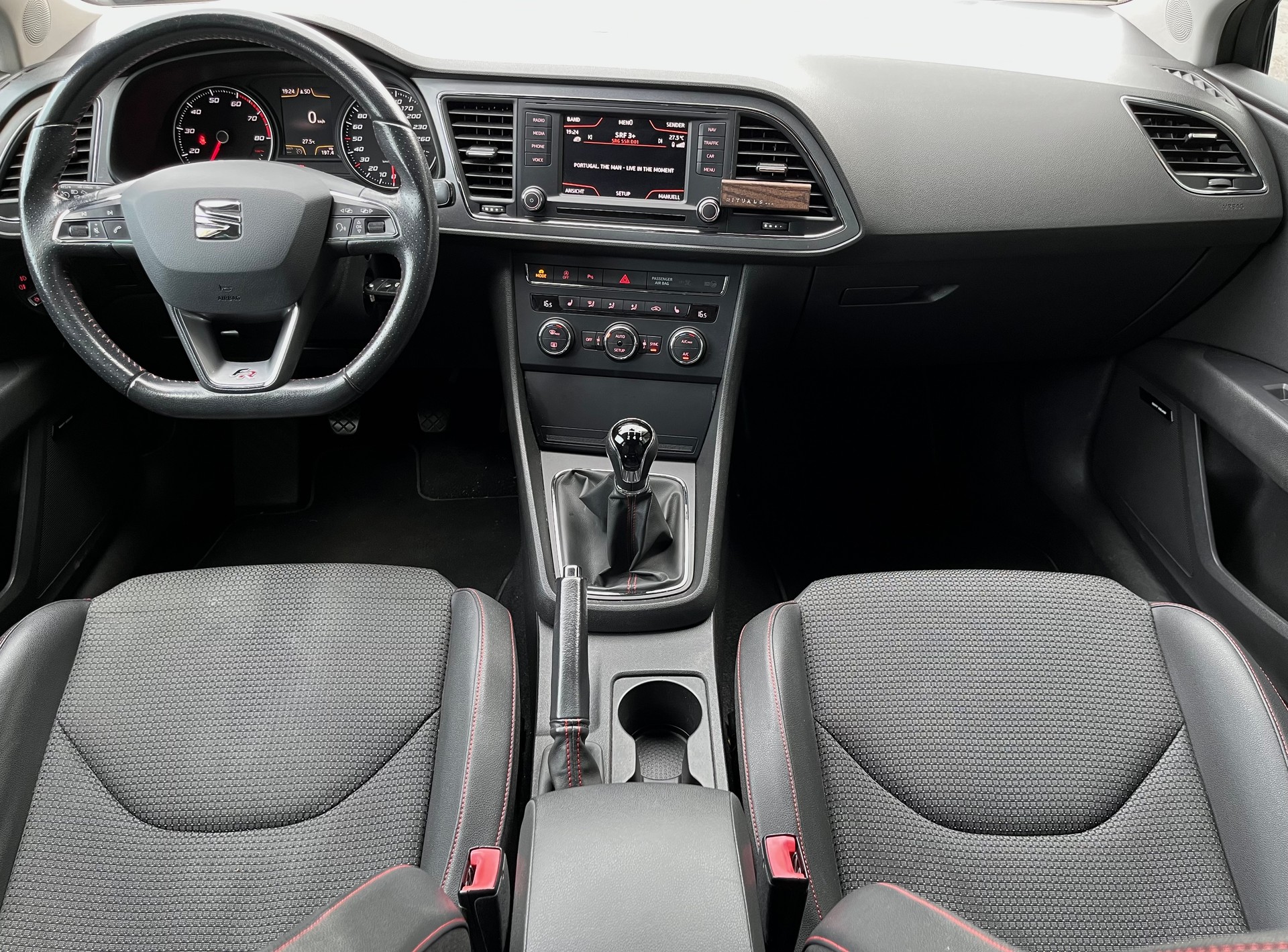 SEAT Leon 1.4 TSI FR-image-8