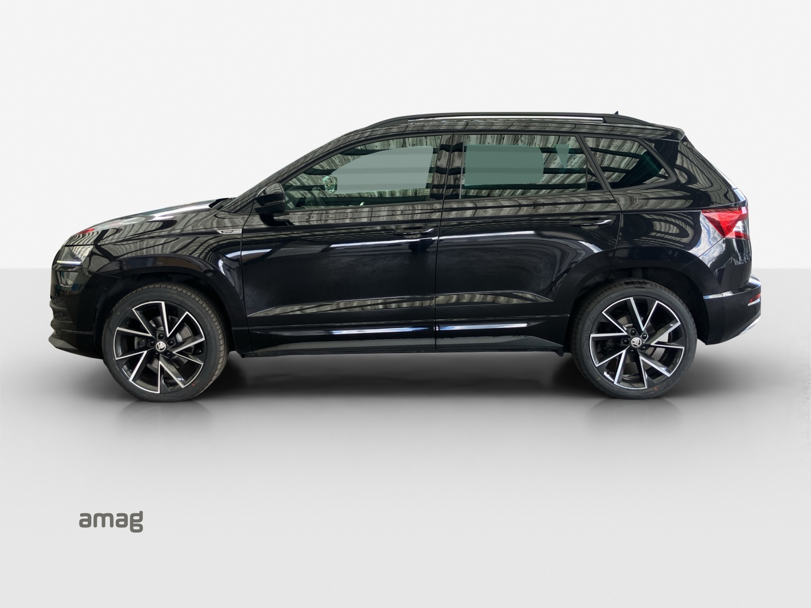 SKODA Karoq 2.0 TSI SportLine 4x4 DSG-image-1