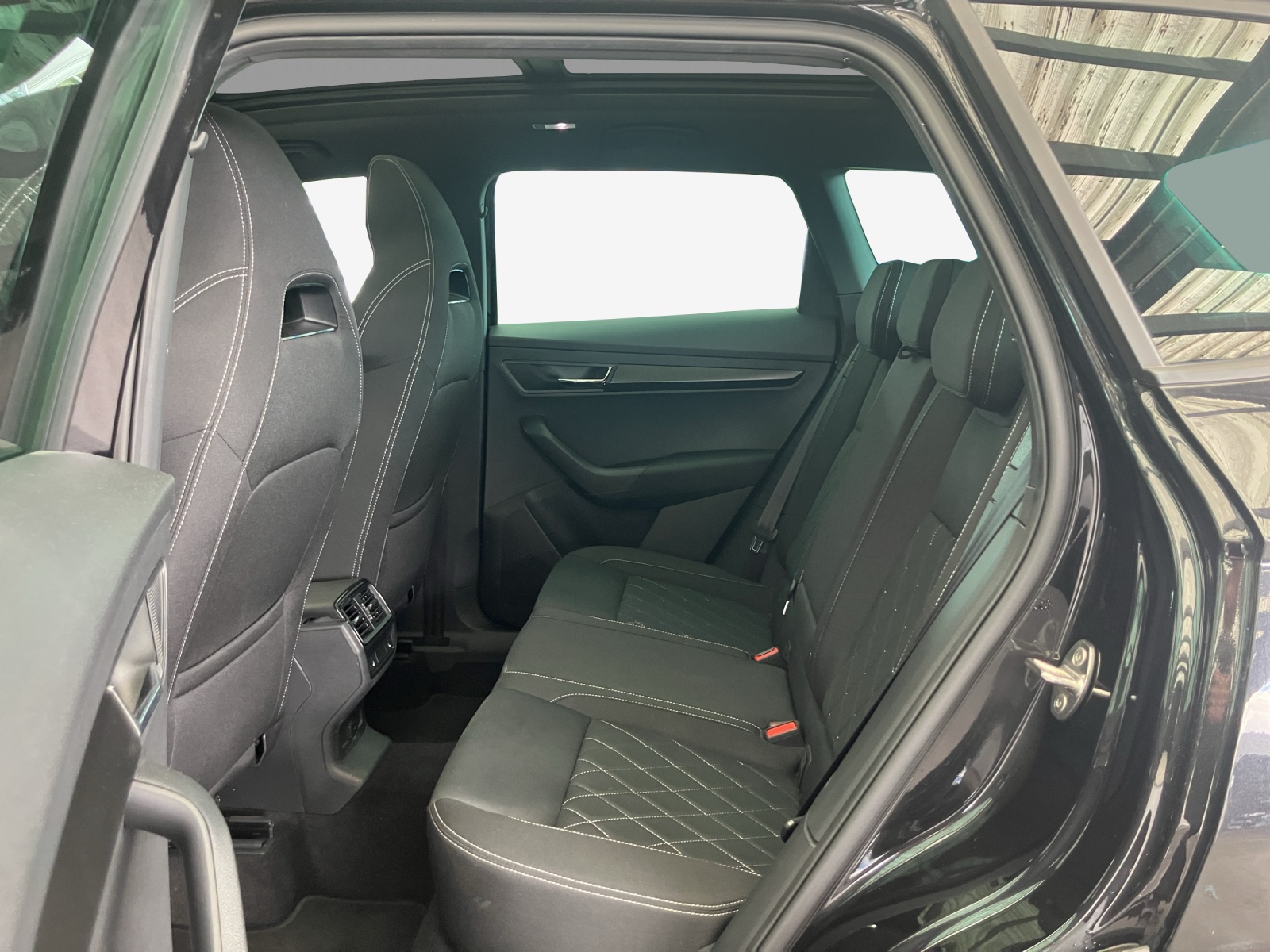 SKODA Karoq 2.0 TSI SportLine 4x4 DSG-image-11