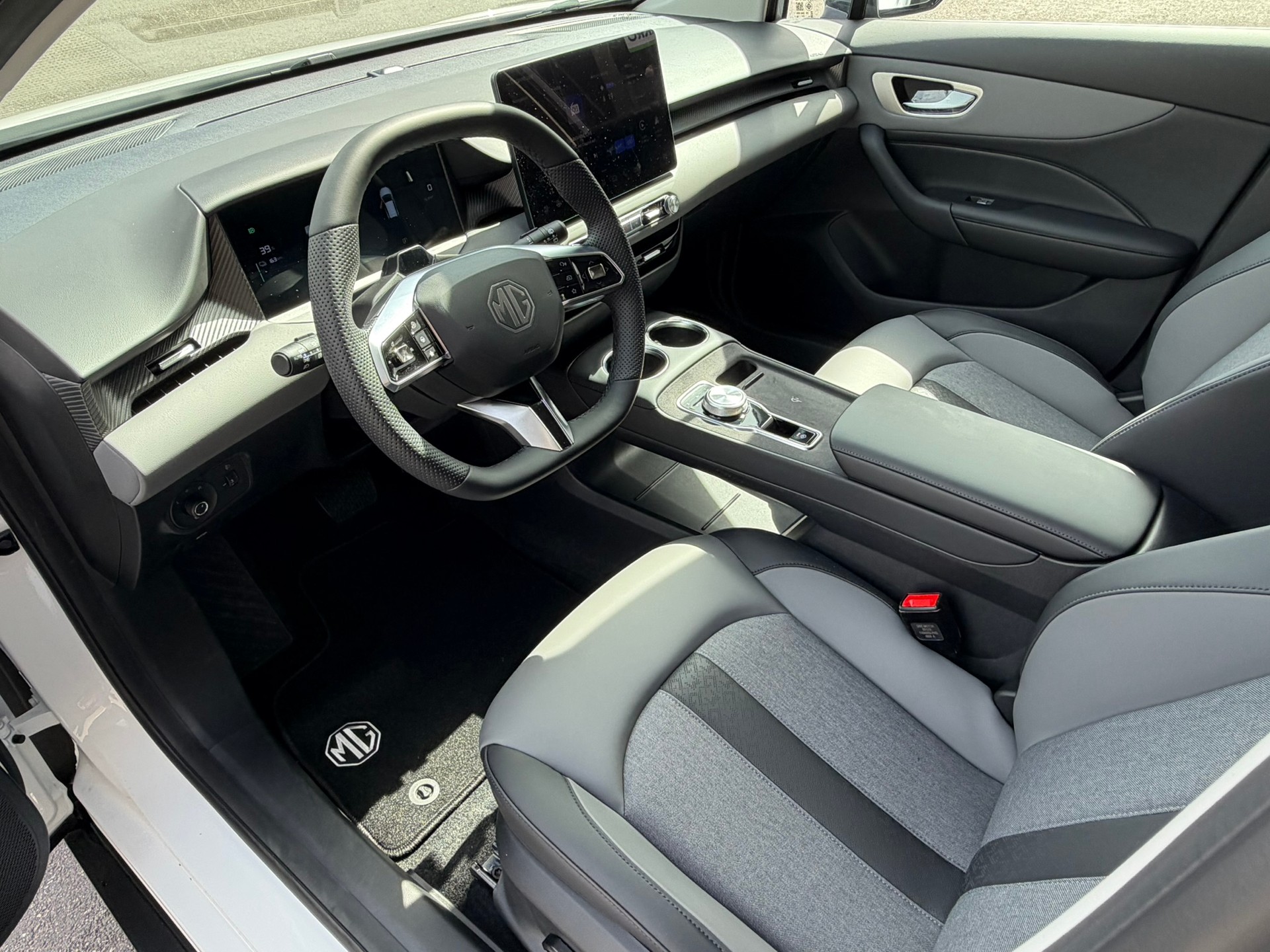 MG 4 EV 64kWh Premium-image-10