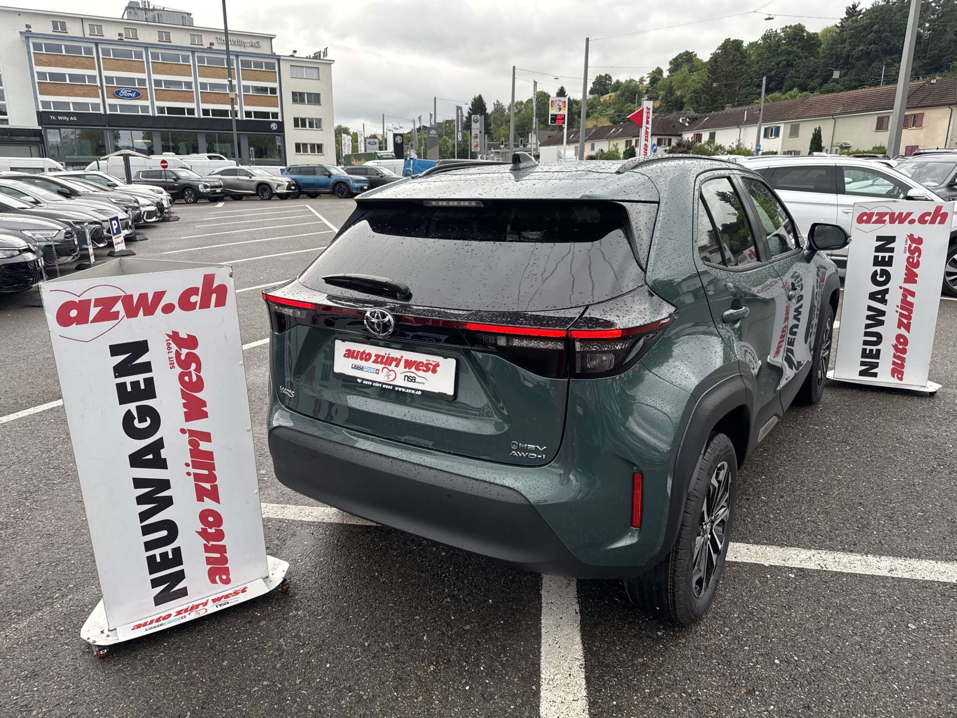 TOYOTA Yaris Cross 1.5 Trend AWDi e-CVT Automat-image-2
