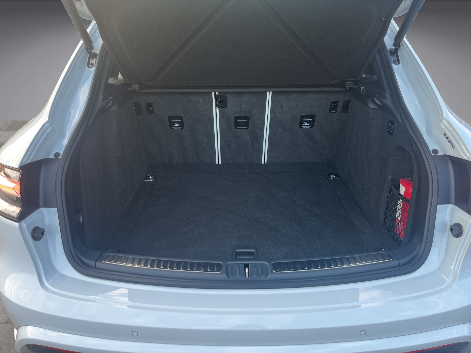 PORSCHE Macan GTS PDK*Individual Edition*-image-15