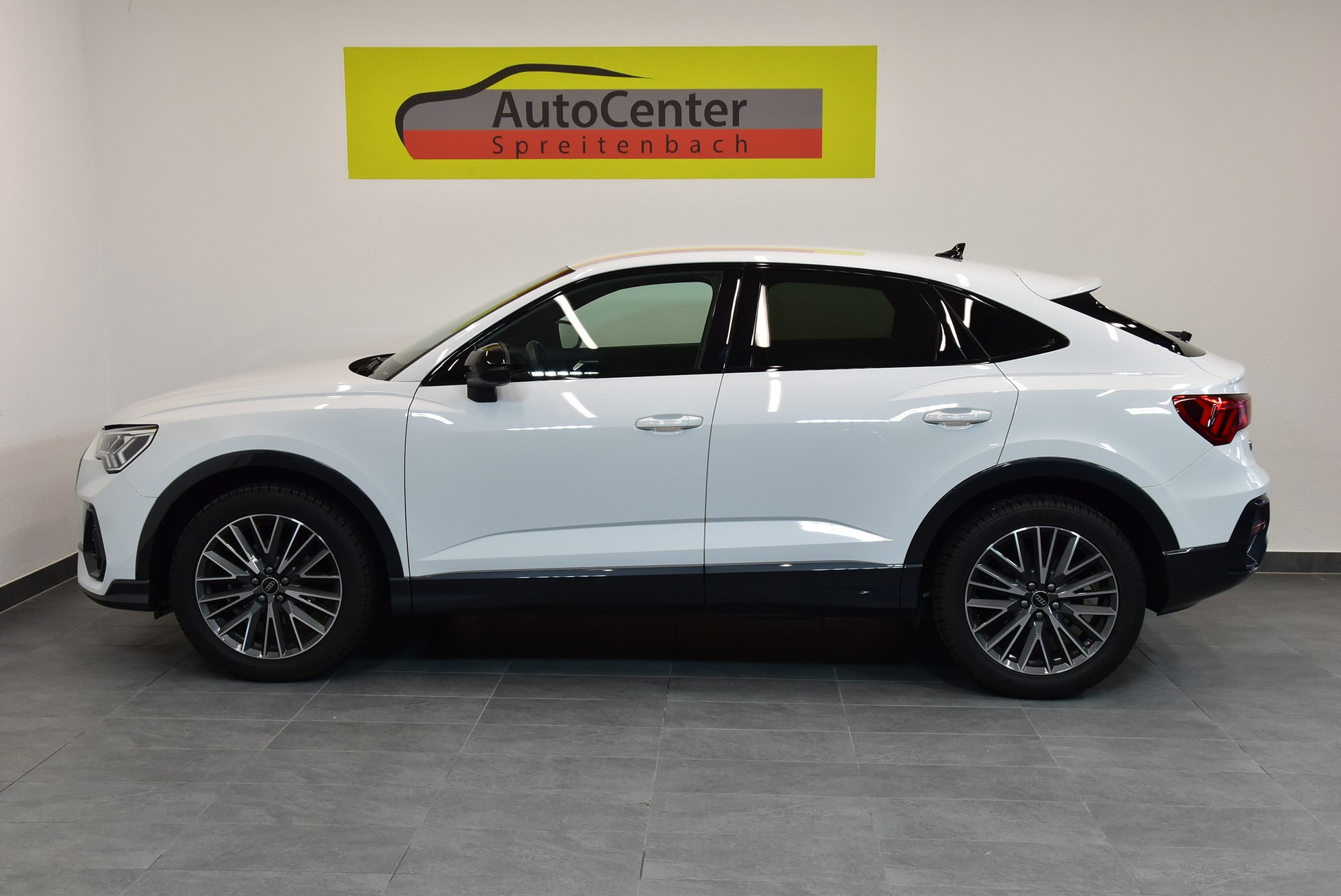 AUDI Q3 Sportback 35 TFSI Attraction S-tronic-image-14