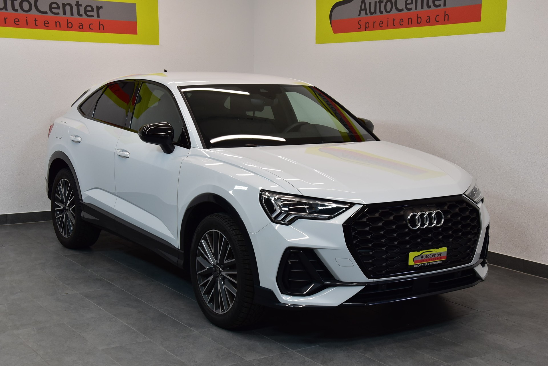 AUDI Q3 Sportback 35 TFSI Attraction S-tronic-image-0