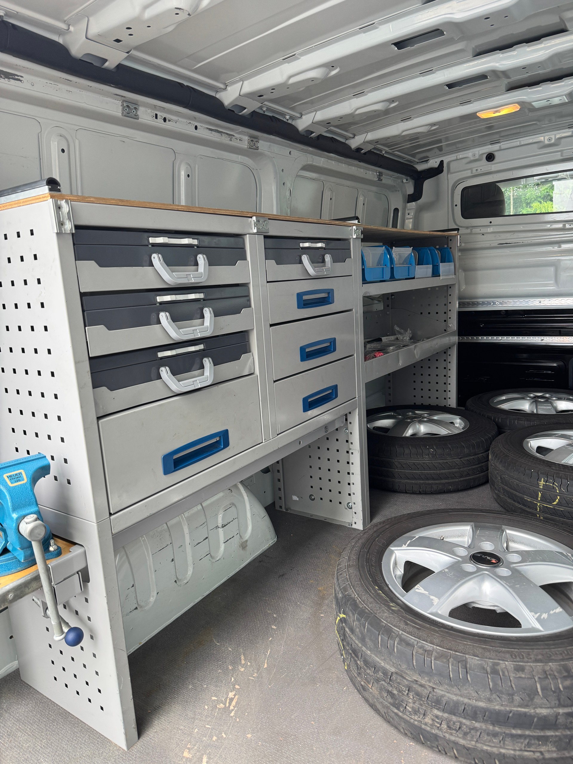 RENAULT Trafic 2.0 dCi 120 3.0t Business L2H1 **Mit Werkstatt Einrichtung**-image-14