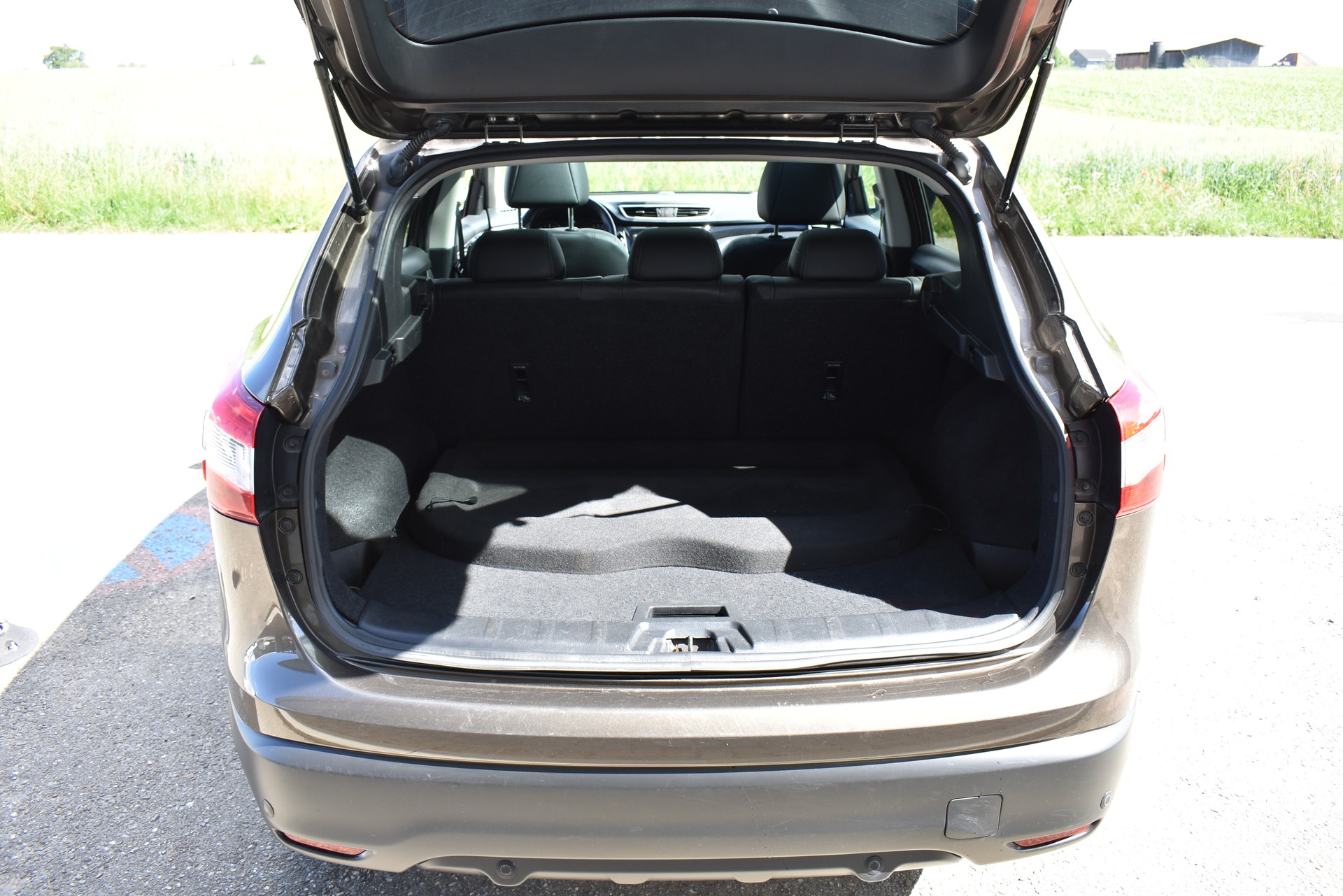 NISSAN Qashqai 1.6 dCi iStop 4WD tekna-image-13