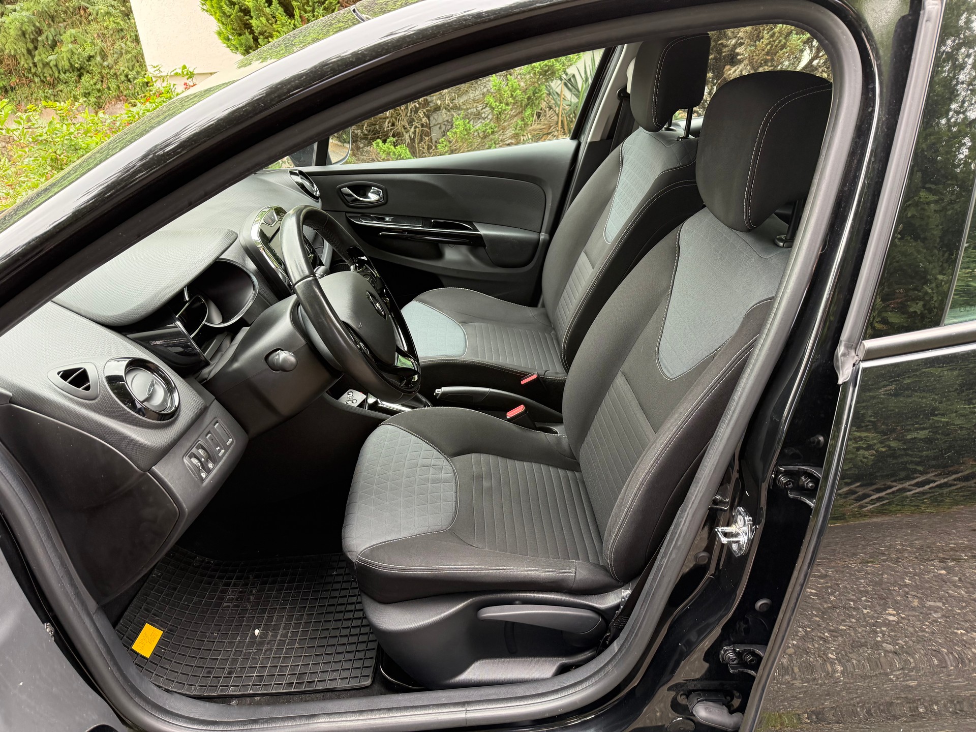 RENAULT Clio 1.2 16V T Dynamique EDC-image-6