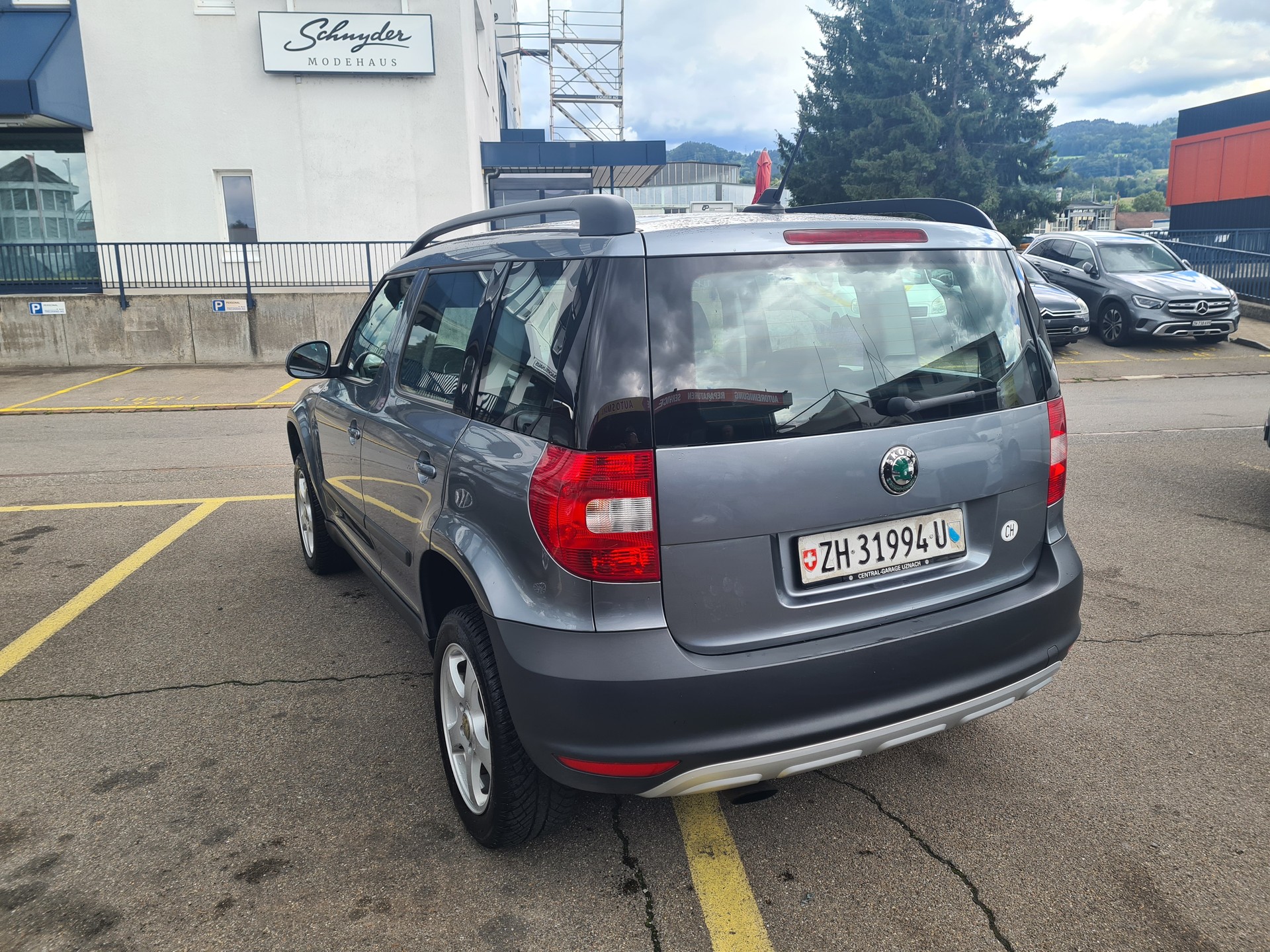 SKODA Yeti 1.2 TSI Ambition-image-3