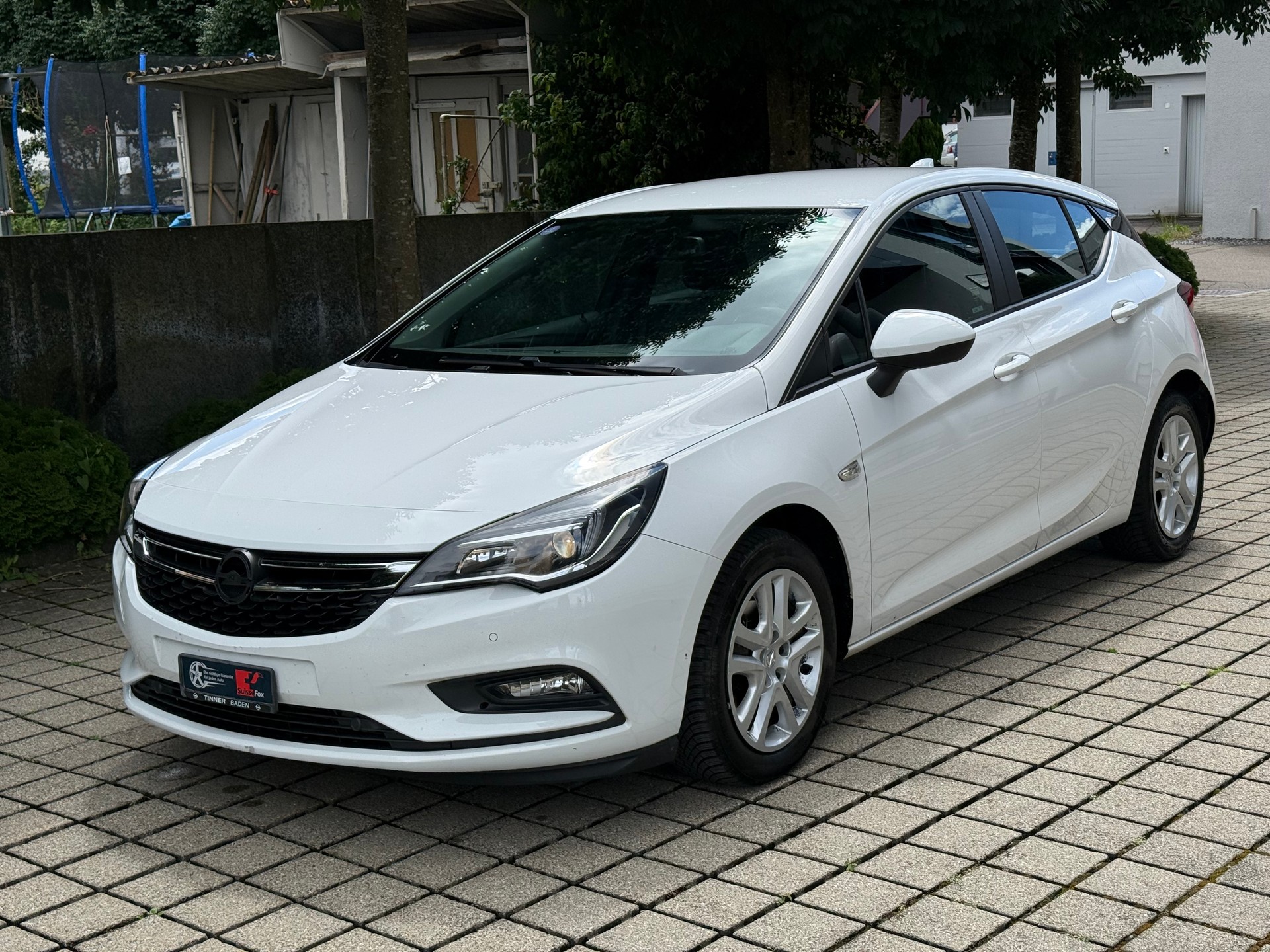 OPEL Astra 1.4i Turbo Enjoy Automatic-image-1