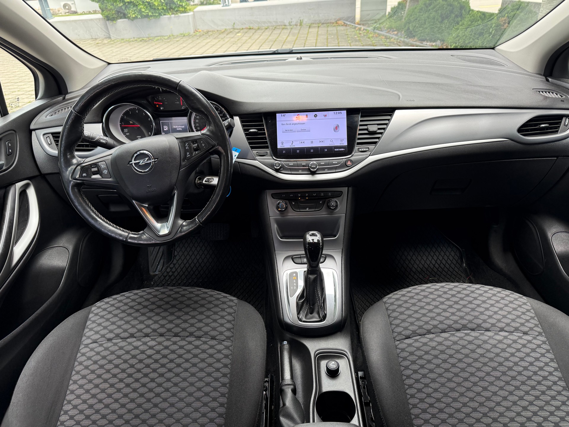 OPEL Astra 1.4i Turbo Enjoy Automatic-image-7