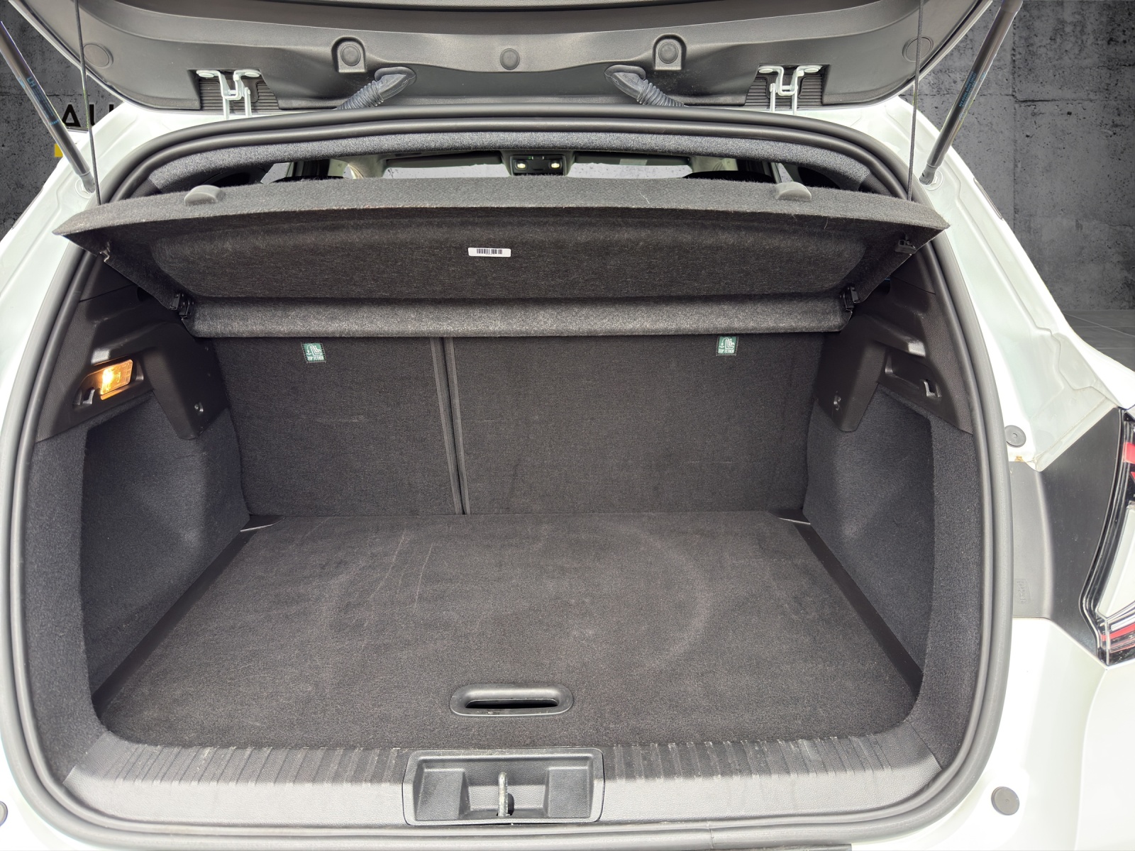 RENAULT Captur 1.3 TCe 160PS Esprit Alpine EDC-image-7