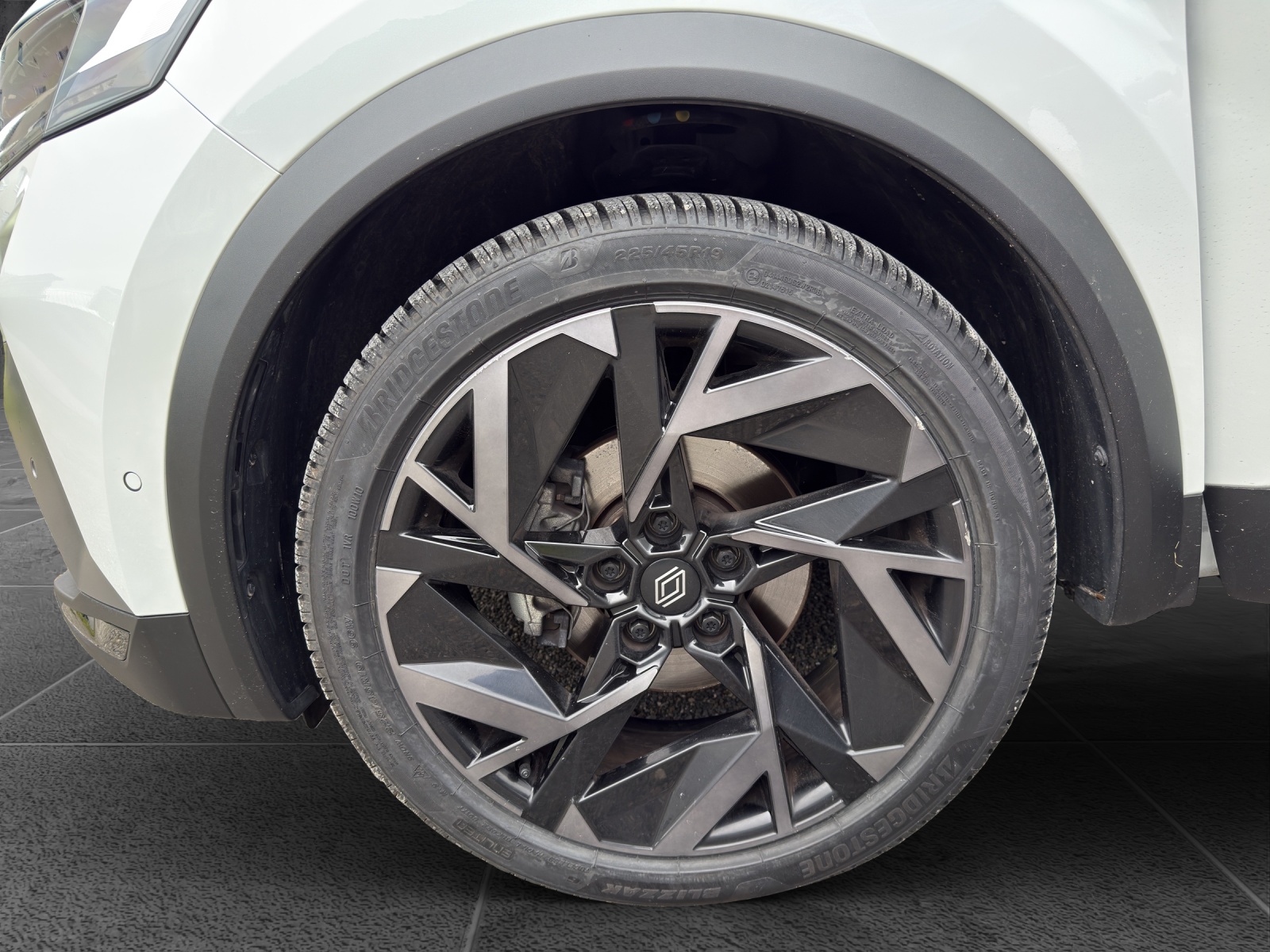 RENAULT Captur 1.3 TCe 160PS Esprit Alpine EDC-image-9