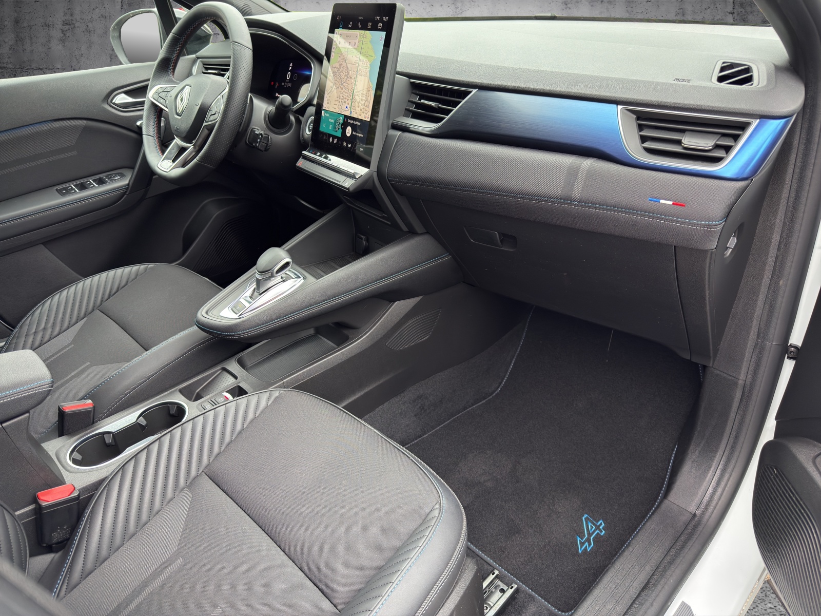 RENAULT Captur 1.3 TCe 160PS Esprit Alpine EDC-image-8