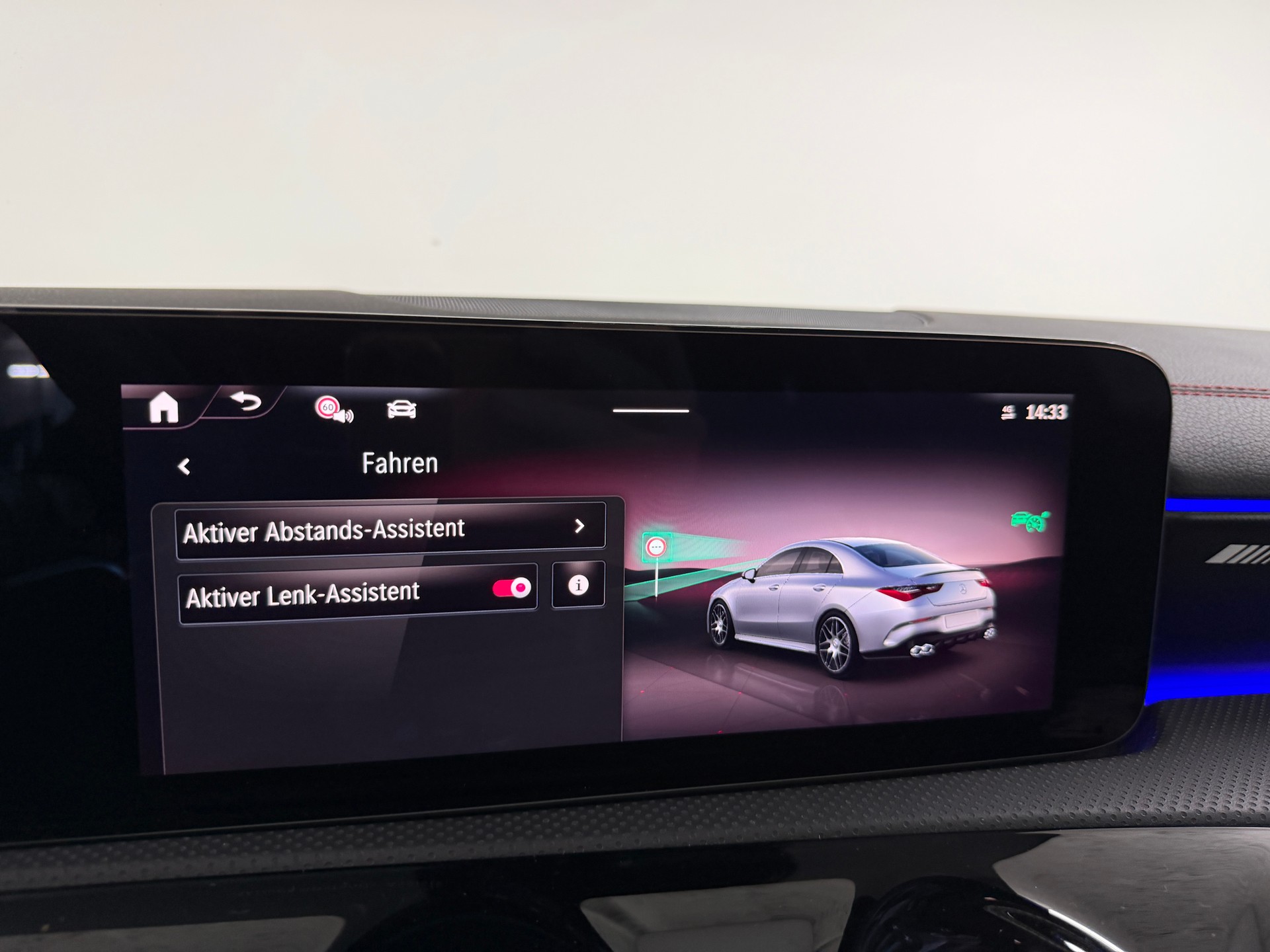 MERCEDES-BENZ CLA 35 AMG 4Matic DigitalWhite 8G-DCT / 360° Kamera / Panoramadach / Head-Up-Display / Keyless Go / Burmester / Night Paket /-image-20