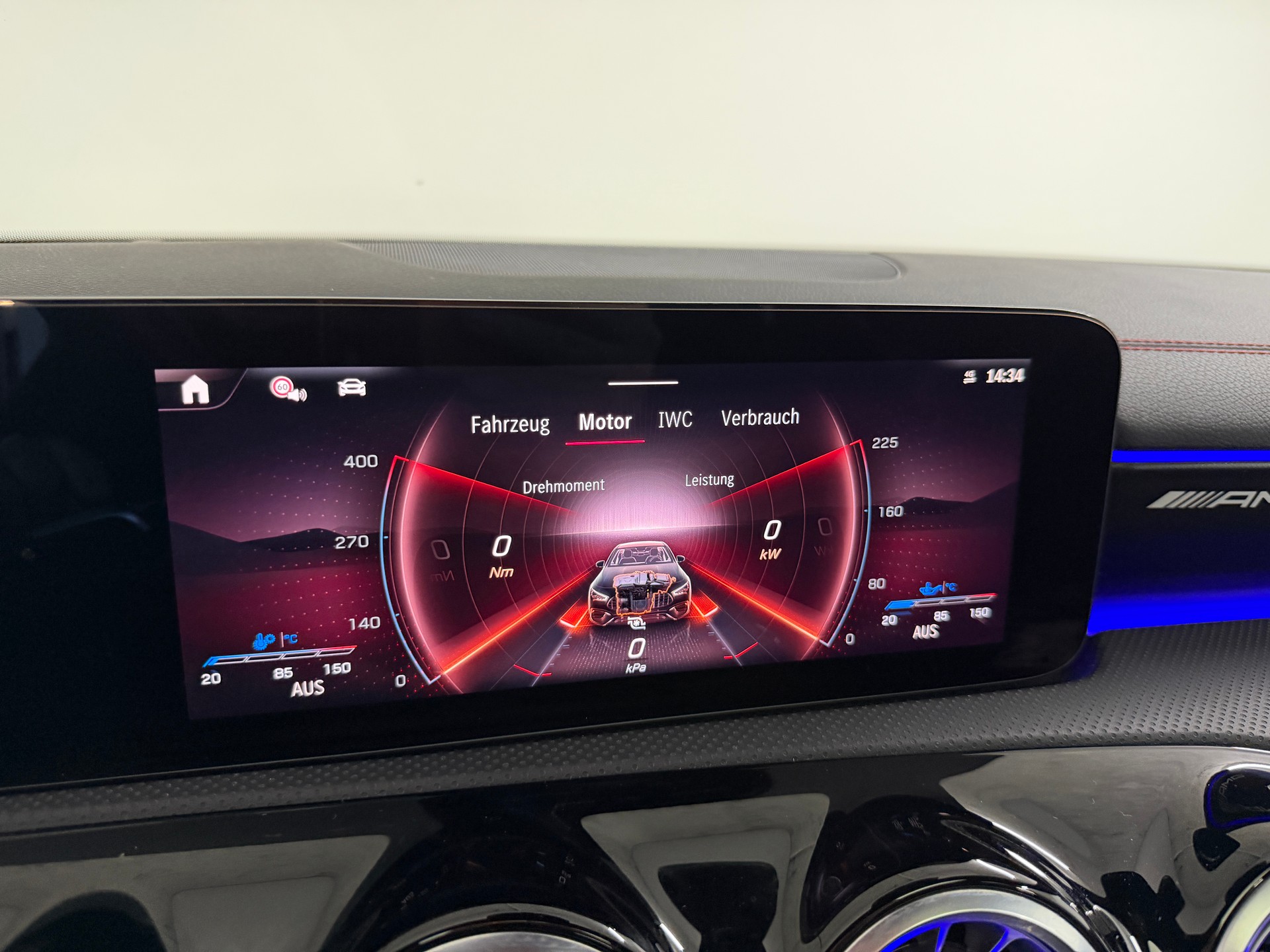 MERCEDES-BENZ CLA 35 AMG 4Matic DigitalWhite 8G-DCT / 360° Kamera / Panoramadach / Head-Up-Display / Keyless Go / Burmester / Night Paket /-image-22