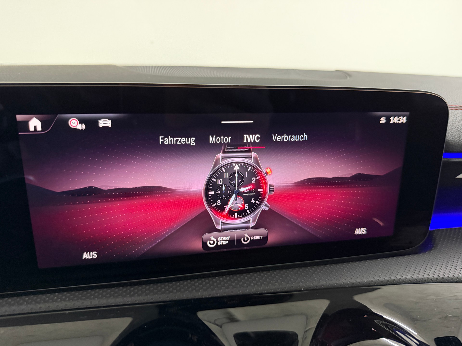 MERCEDES-BENZ CLA 35 AMG 4Matic DigitalWhite 8G-DCT / 360° Kamera / Panoramadach / Head-Up-Display / Keyless Go / Burmester / Night Paket /-image-23