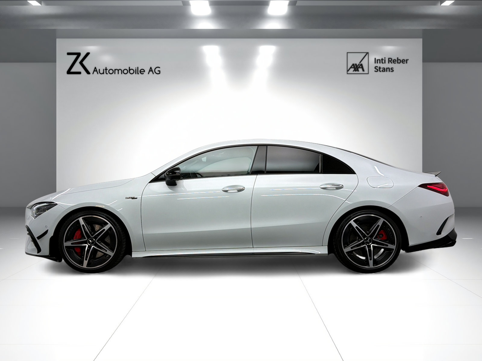 MERCEDES-BENZ CLA 35 AMG 4Matic DigitalWhite 8G-DCT / 360° Kamera / Panoramadach / Head-Up-Display / Keyless Go / Burmester / Night Paket /-showroom-element-2