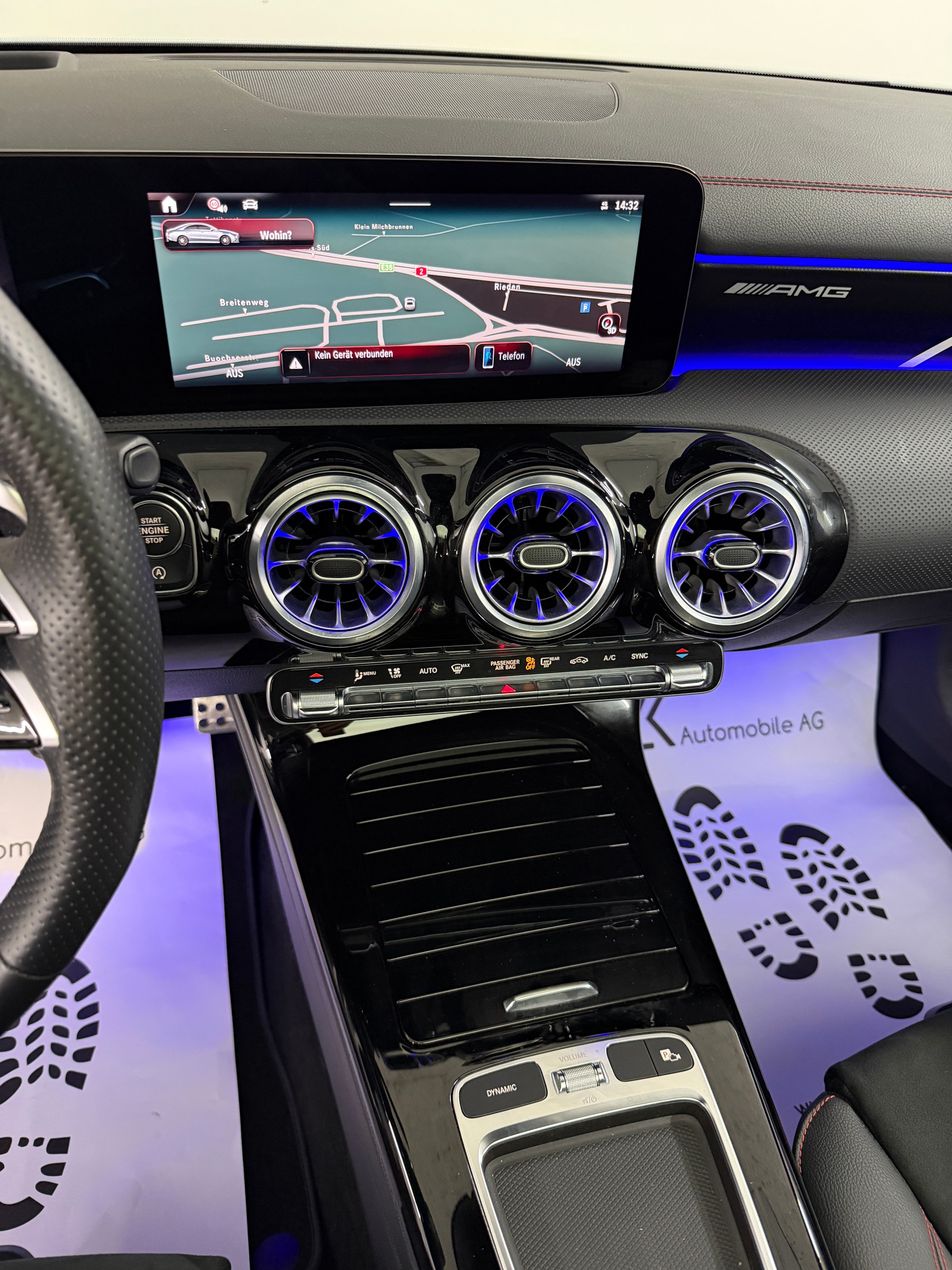 MERCEDES-BENZ CLA 35 AMG 4Matic DigitalWhite 8G-DCT / 360° Kamera / Panoramadach / Head-Up-Display / Keyless Go / Burmester / Night Paket /-image-17