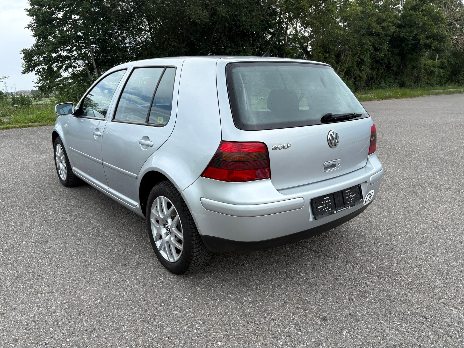 VW Golf 1.6 16V-image-6