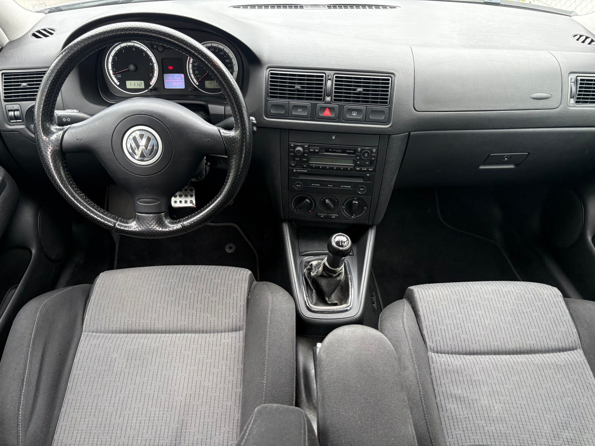 VW Golf 1.6 16V-image-10