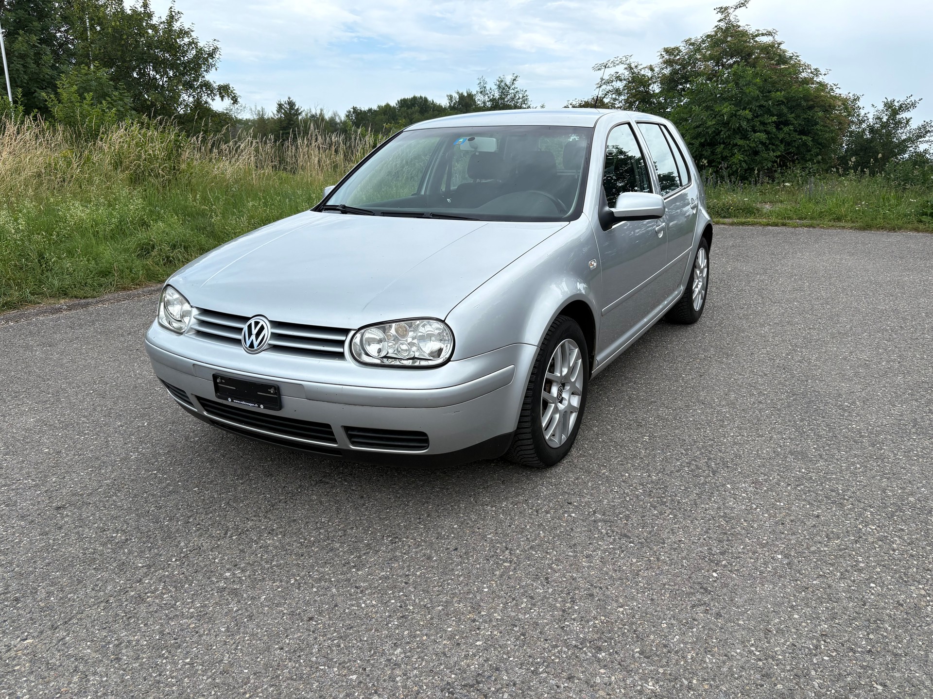 VW Golf 1.6 16V-image-0