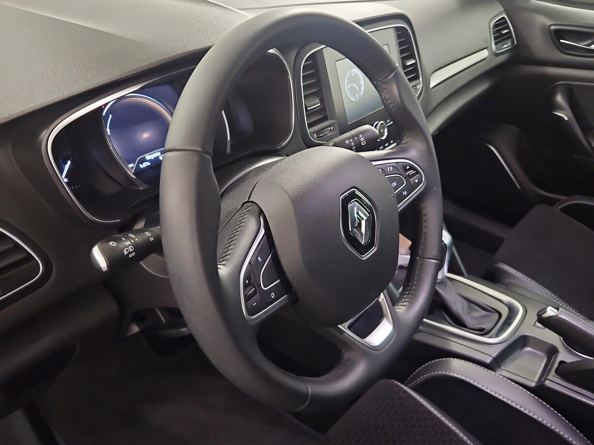 RENAULT Mégane 1.3 16V Turbo GT Line EDC-image-9